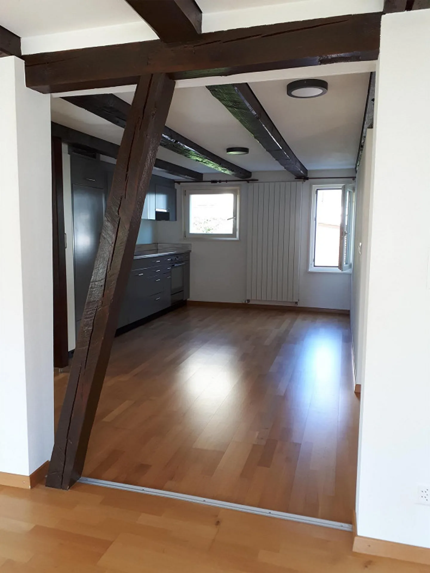 Beautiful and bright 3.5-room apartment in the village - Photo 7 of 17