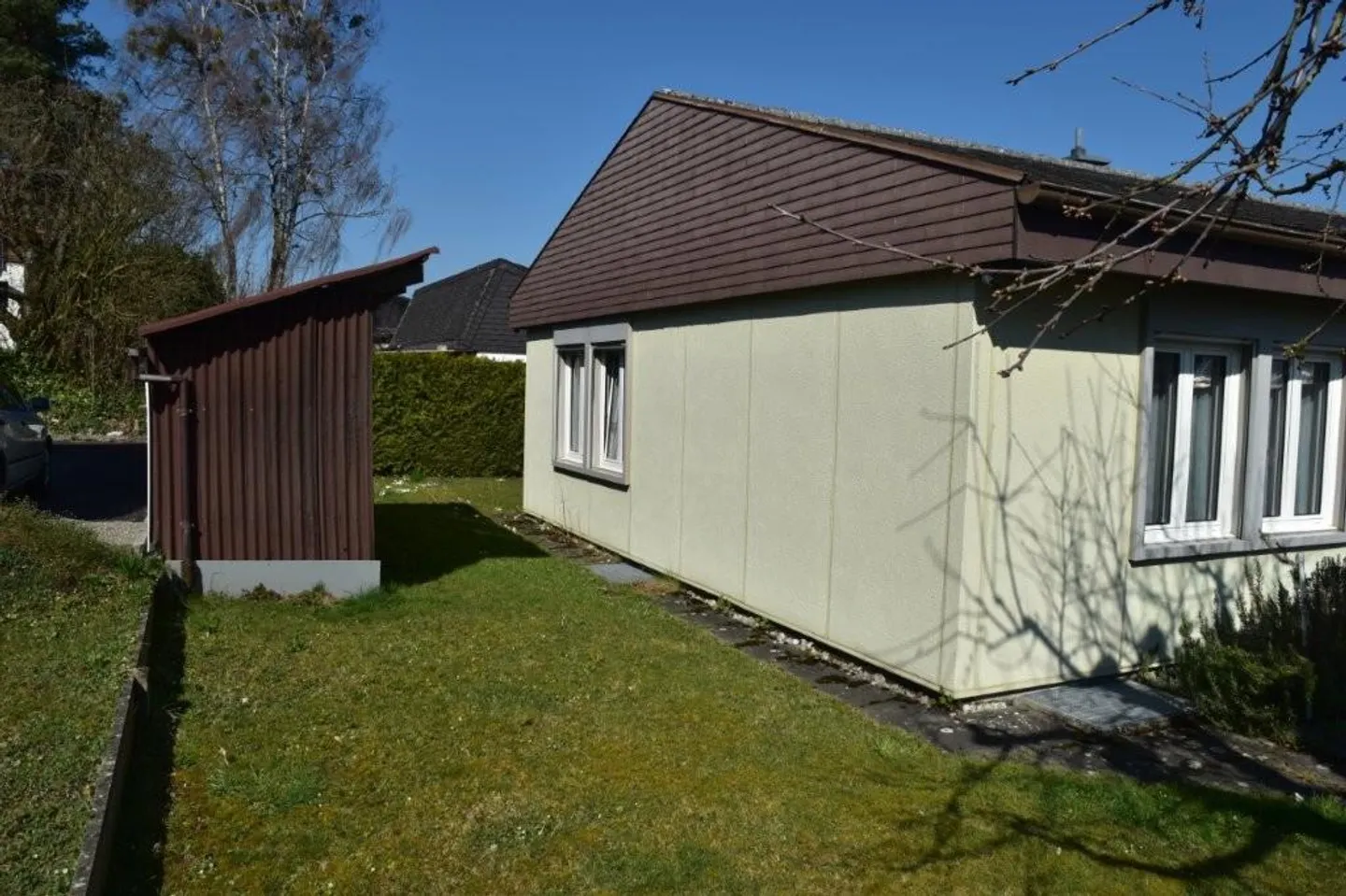 Single-family house at the agricultural zone with its own pond - Photo 4 of 9