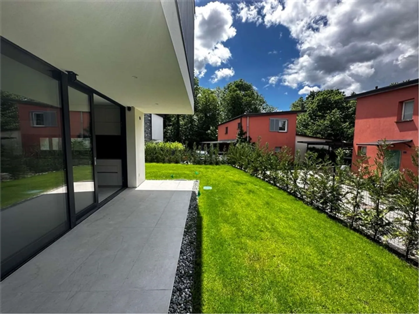 Modern Garden Apartment - Photo 18 of 20