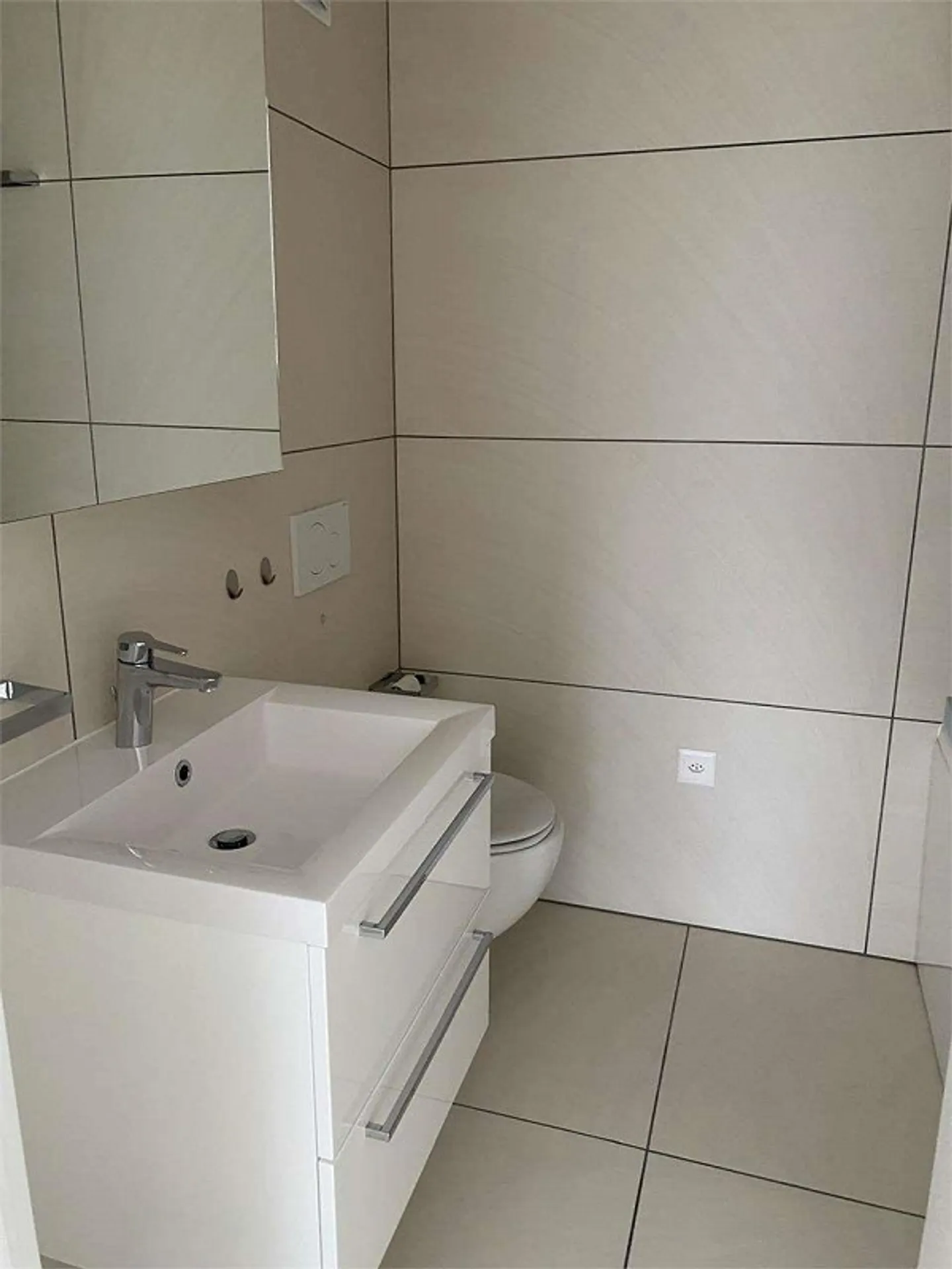 Gordola en position collinaire, moderne et lumineux 4,5 pièces avec vue - Photo 10 sur 13