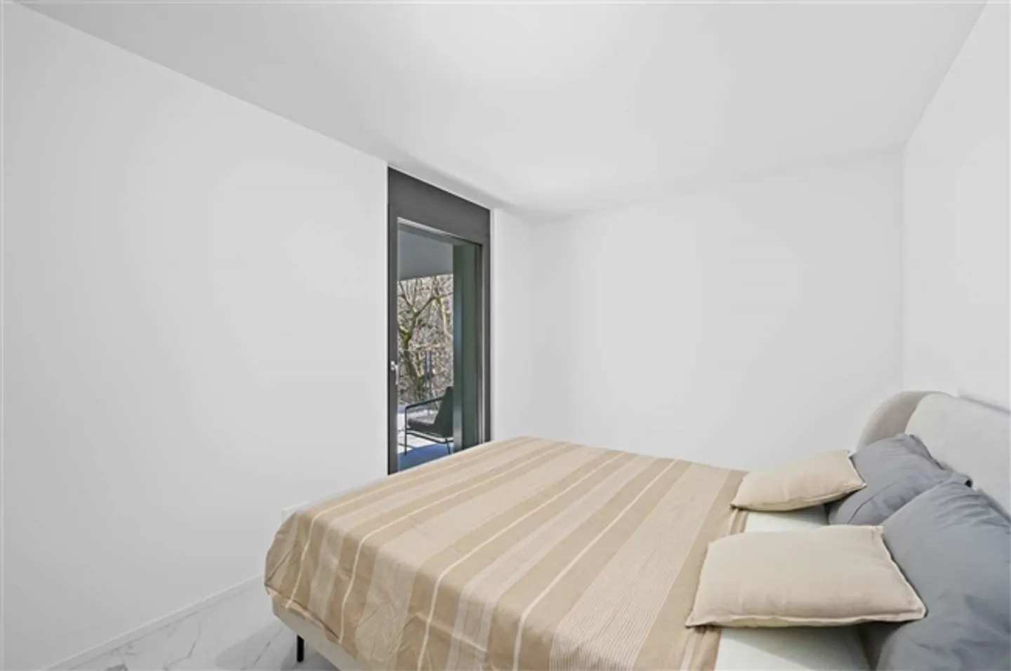 Nouvel appartement moderne de 2,5 pièces avec terrasse - Photo 10 sur 20