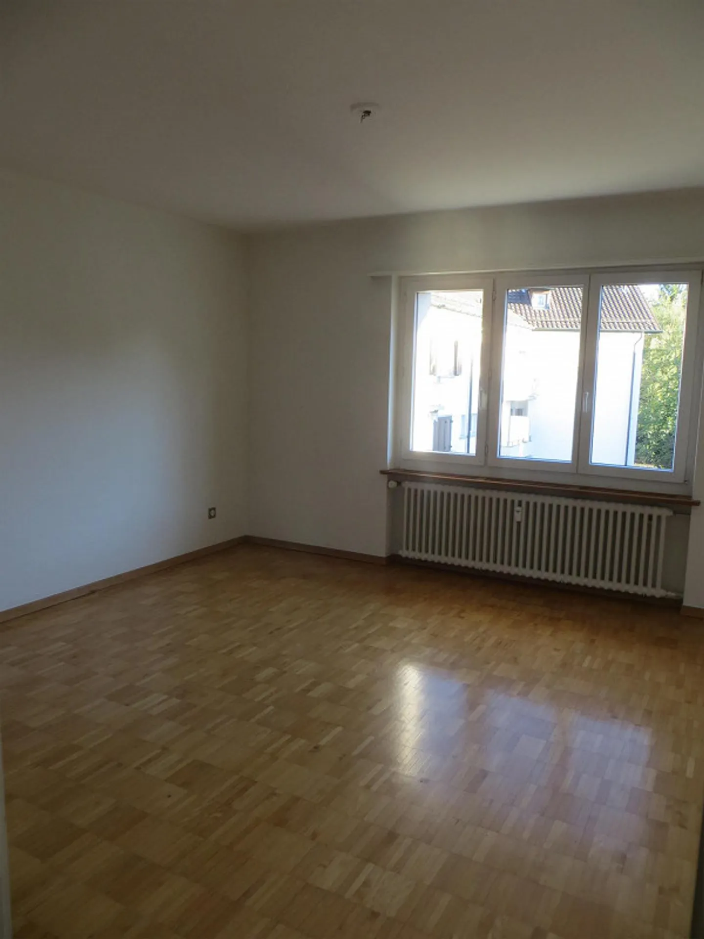 Appartement de 4 pièces dans un emplacement central - Photo 4 sur 9