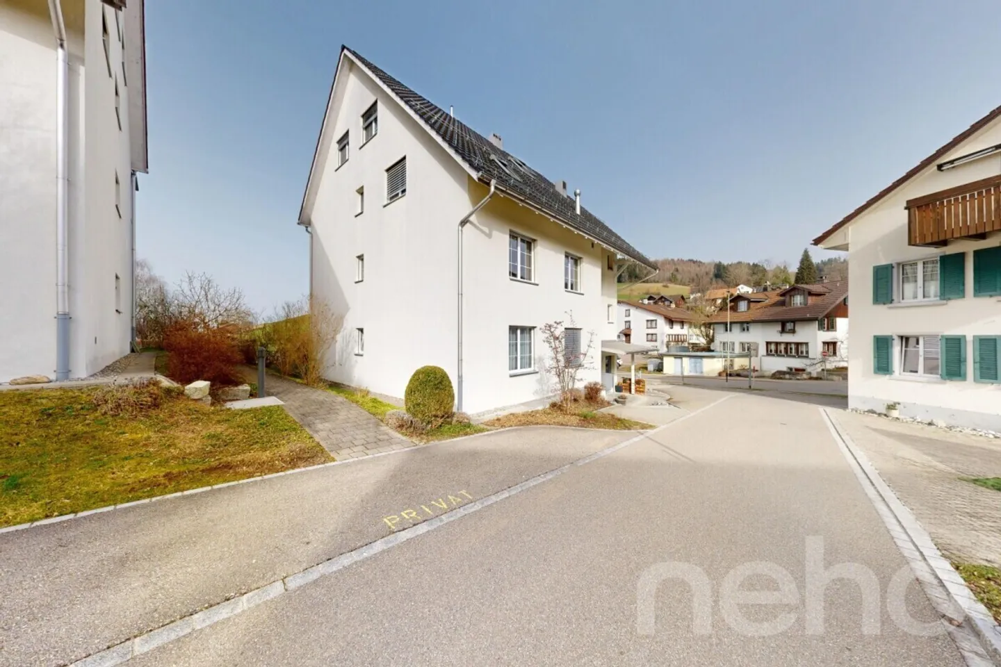 Appartement lumineux de 4,5 pièces avec balcon vitré - Photo 11 sur 11