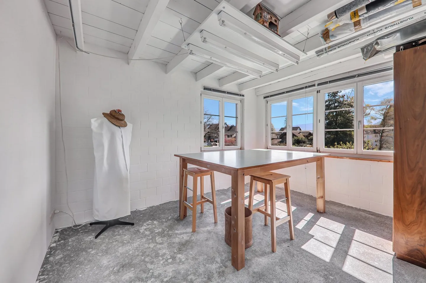 Idyllic garden with large biotope: Semi-detached 5.5-room single-family house - Photo 11 of 14