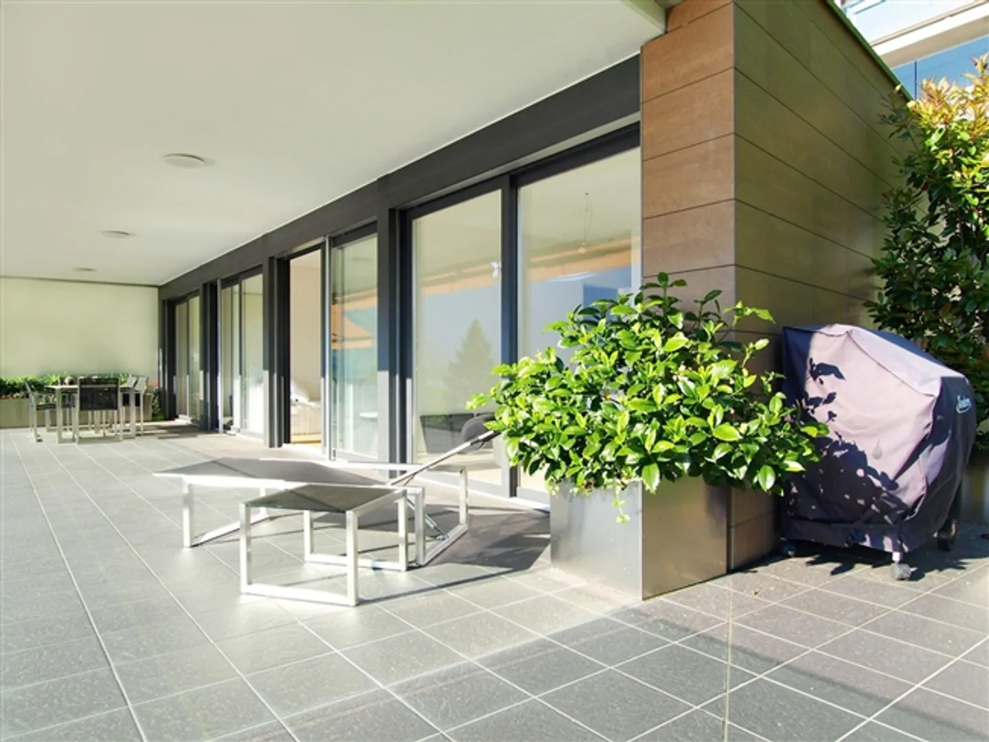 «SEEWOHNUNG MIT GROSSER ÜBERDACHTER TERRASSE» - Foto 1 von 7