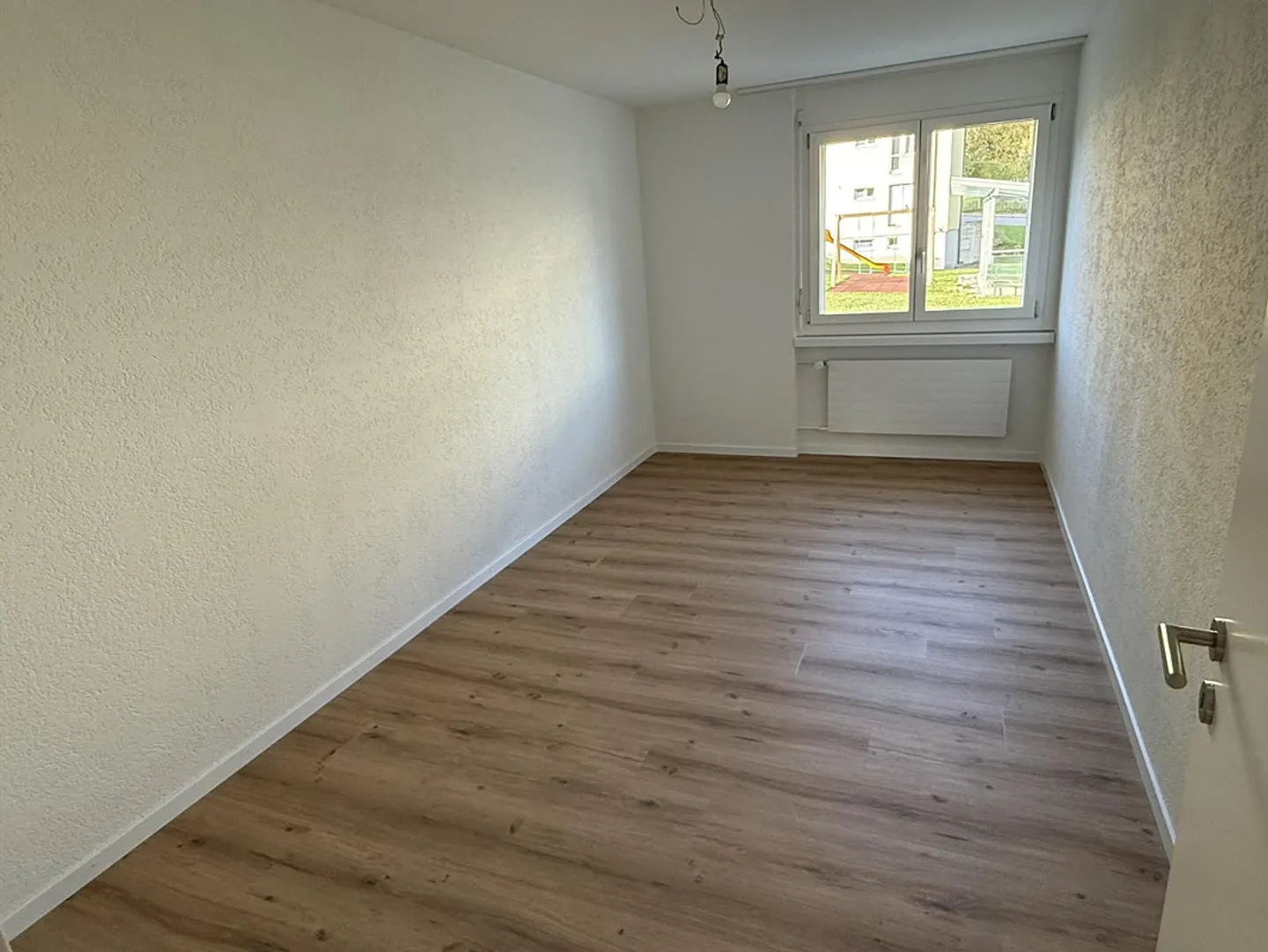 Renovierte Wohnung mit modernen Annehmlichkeiten - Foto 4 von 12