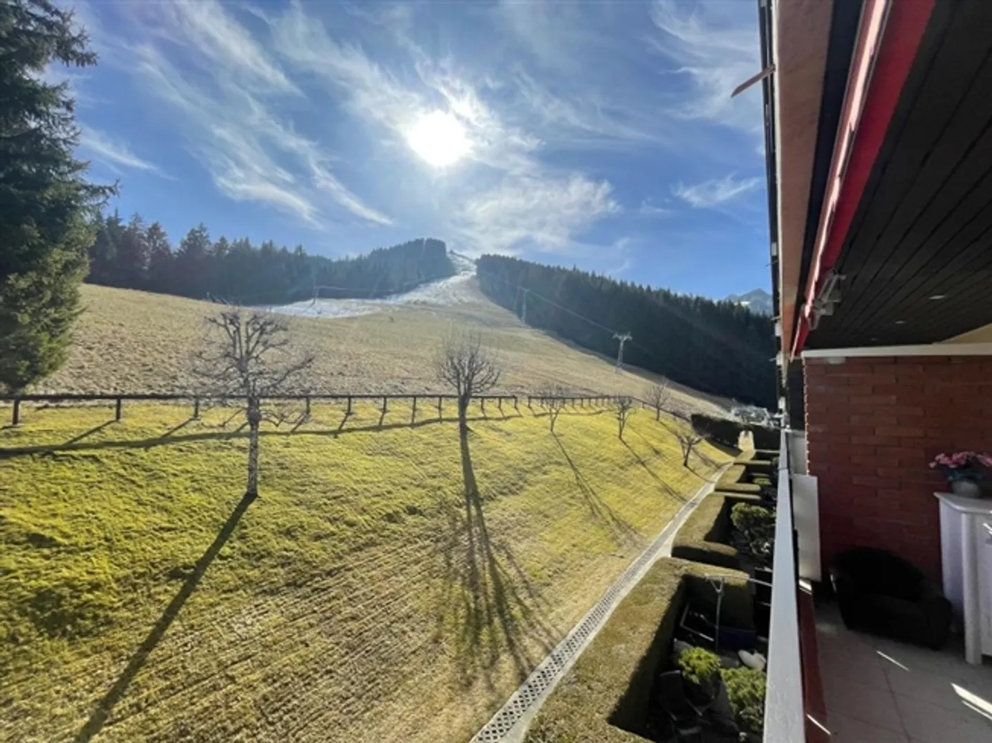 Your holiday apartment at the foot of the slope - Photo 2 of 13