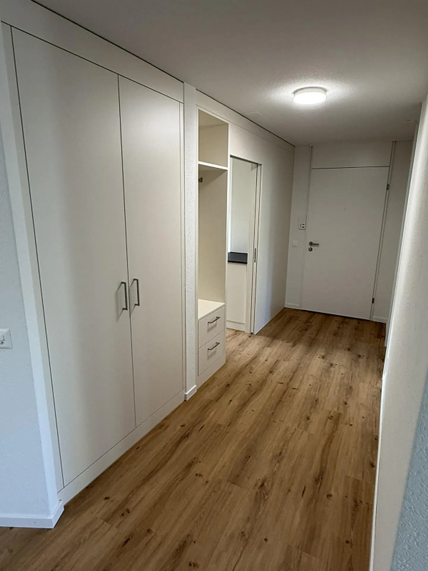 Renovierte Wohnung mit modernen Annehmlichkeiten - Foto 5 von 12