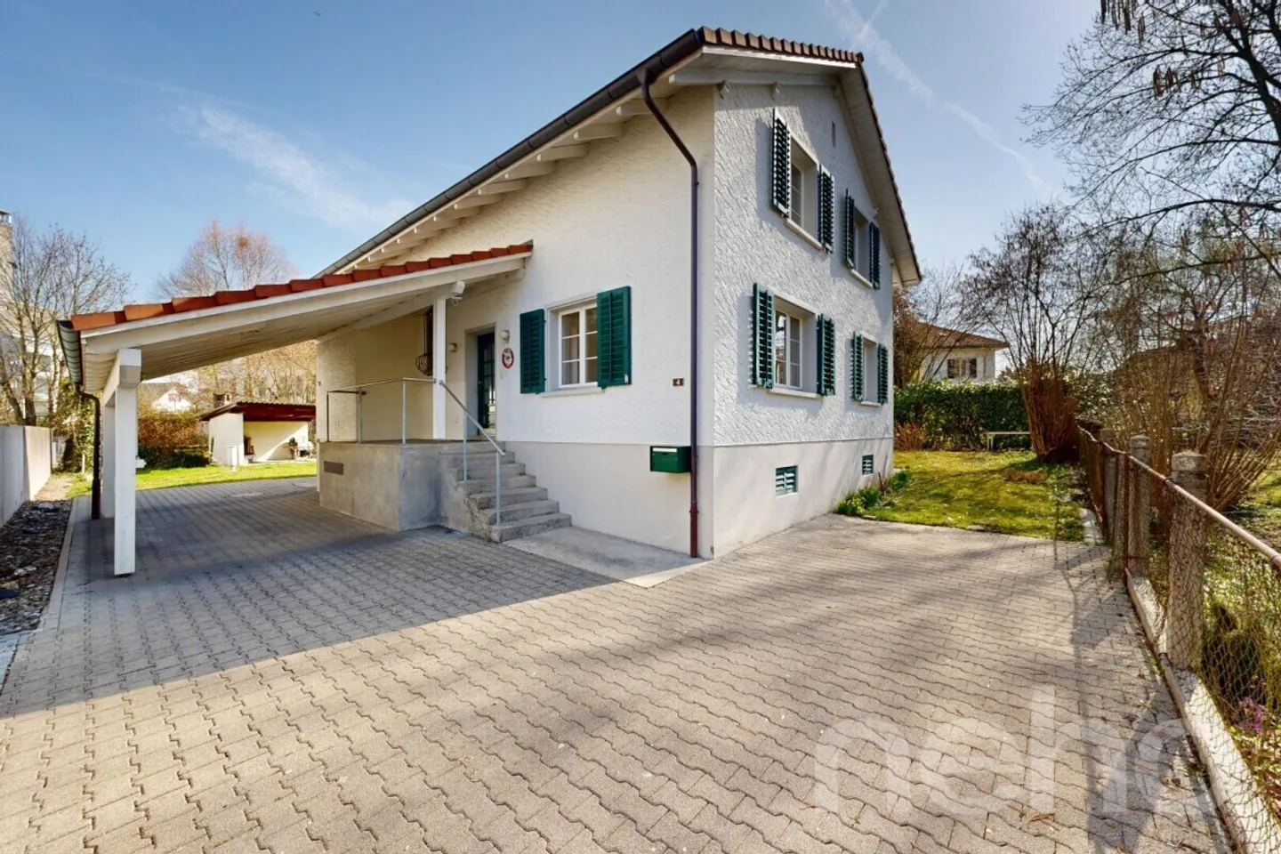 Spacious Family Home with Garden - Photo 1 of 12