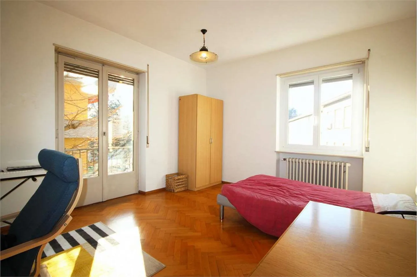 Spacious apartment in a small environment with garden - Photo 1 of 7