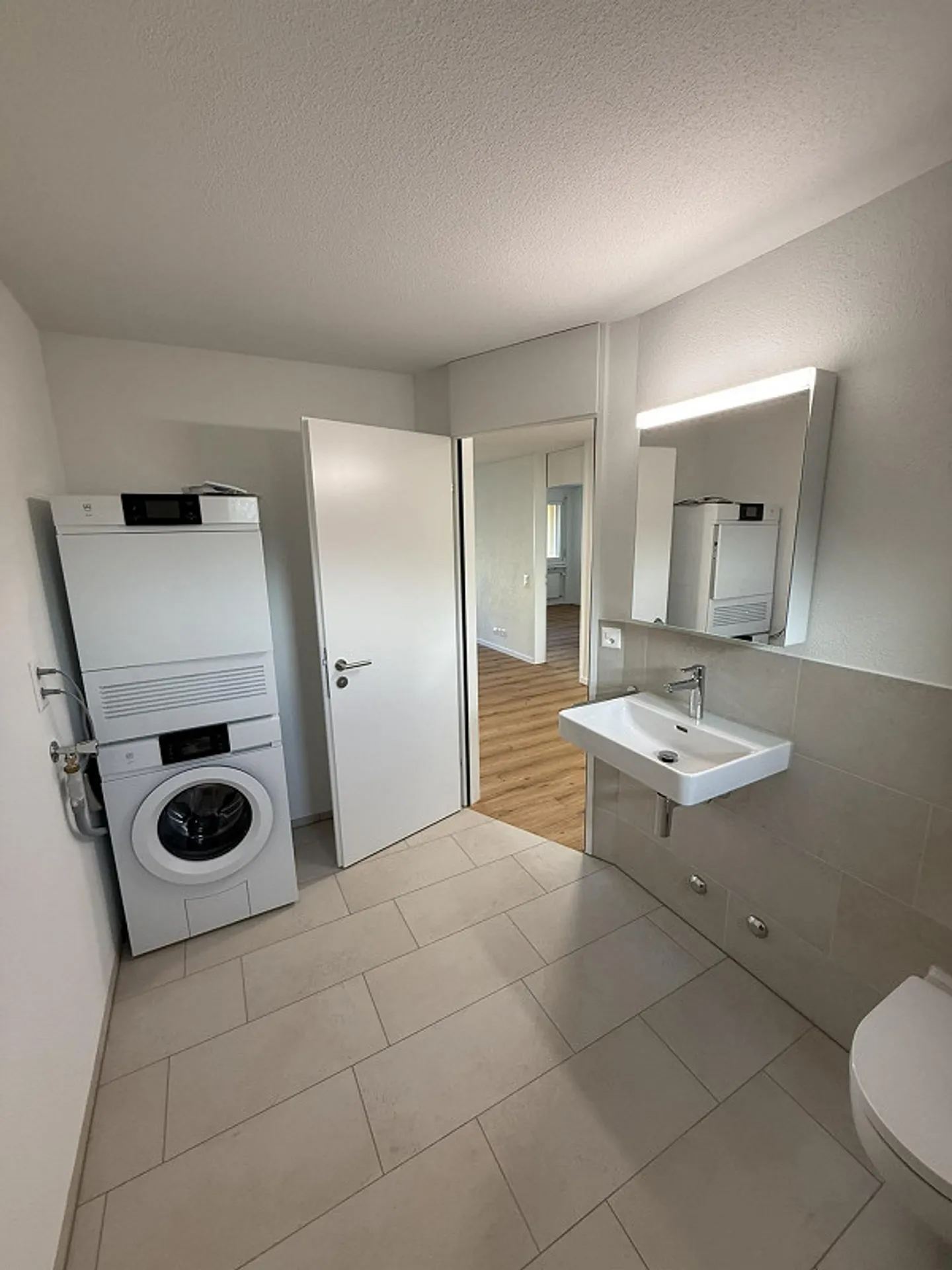 Renovierte Wohnung mit modernen Annehmlichkeiten - Foto 11 von 12