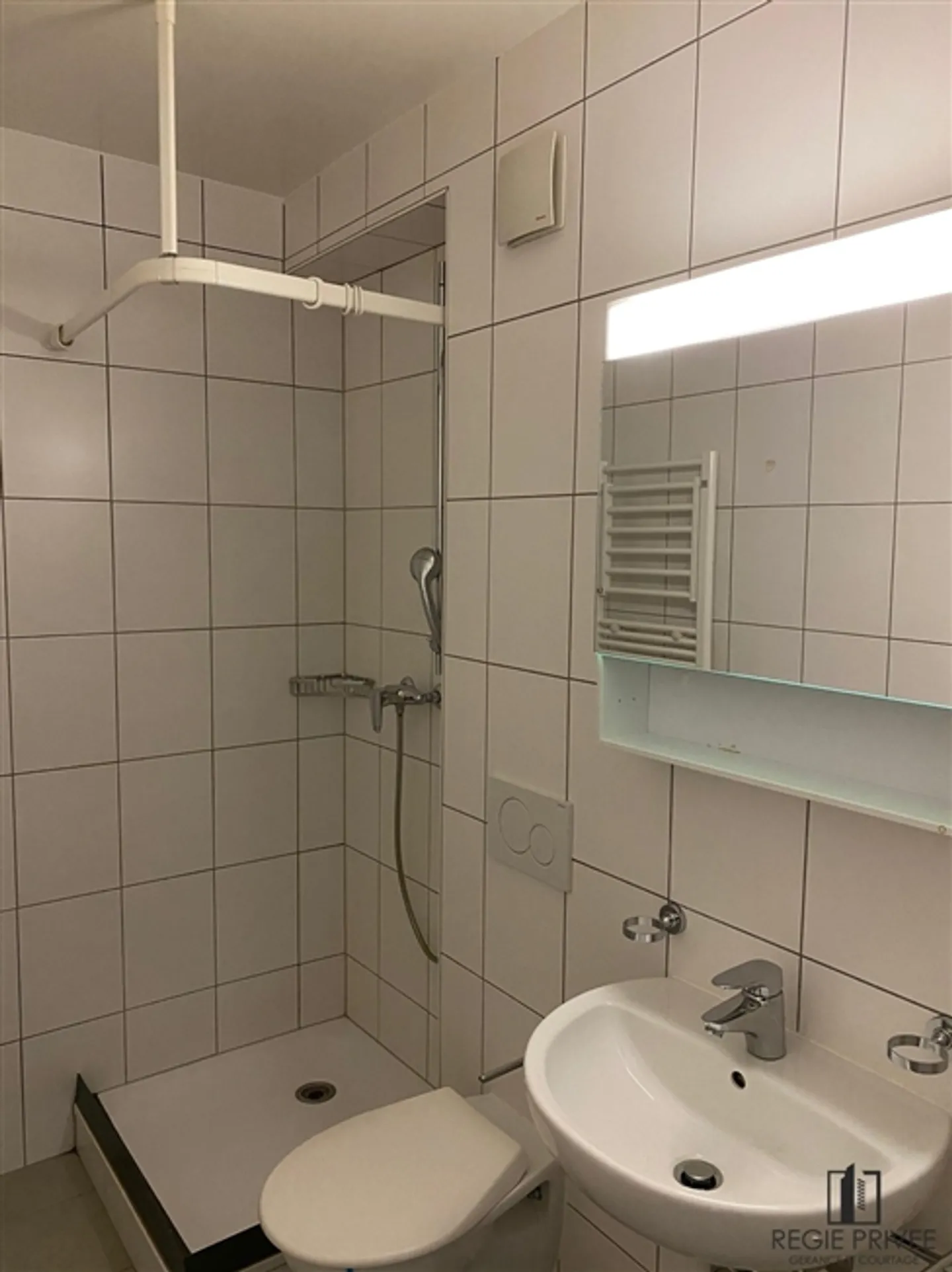 Studio on the 1st Floor - Photo 3 of 4