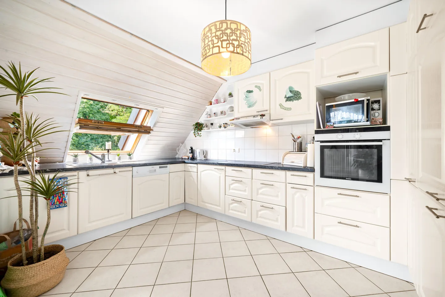 Charming Triplex in Nyon - Photo 2 of 9