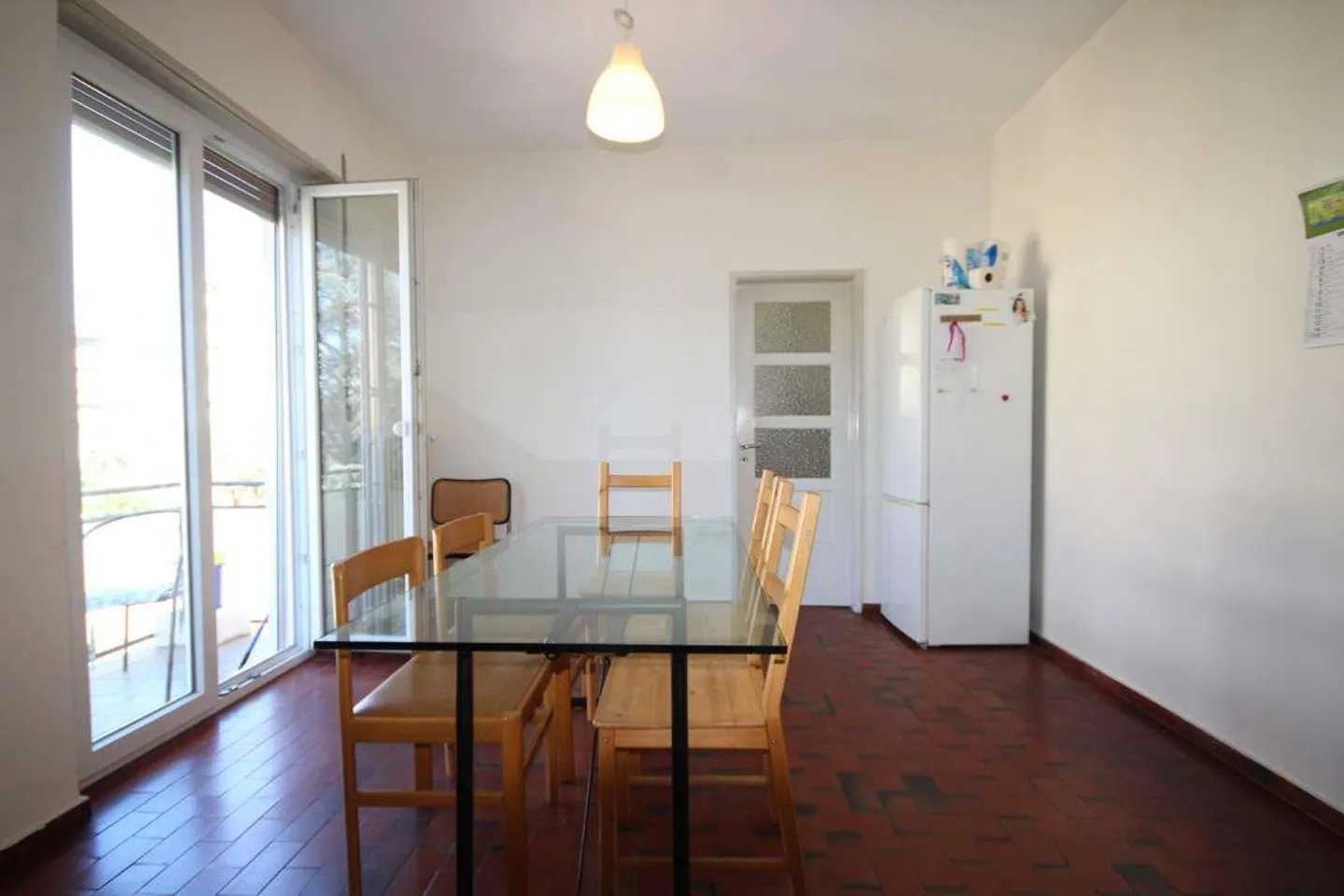 Spacious apartment in a small environment with garden - Photo 2 of 7