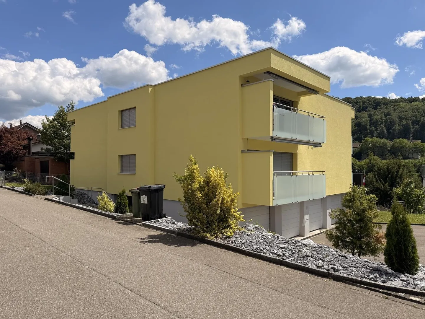 Modern apartment with spacious balcony - Photo 1 of 10