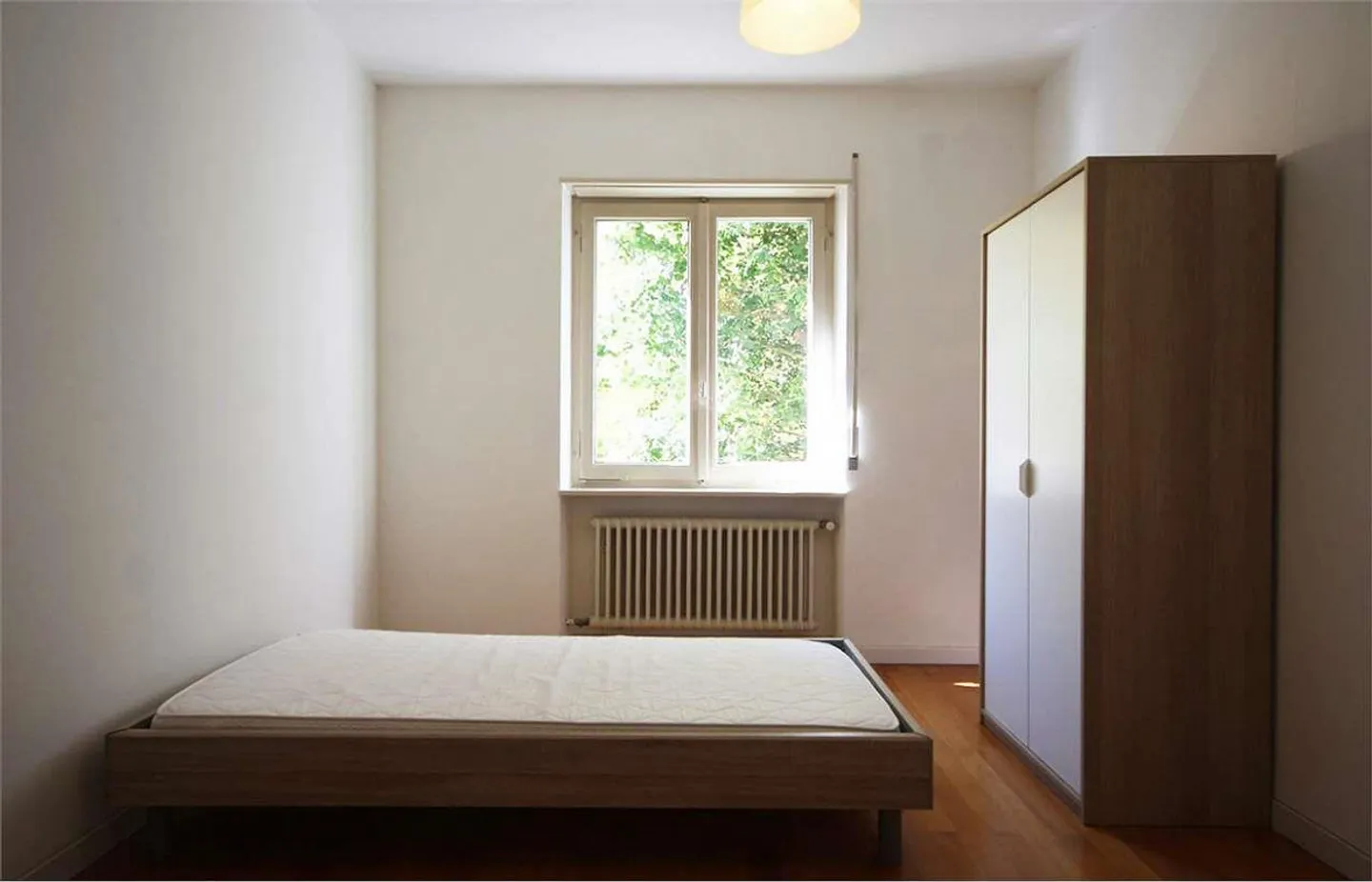 Spacious apartment in a small environment with garden - Photo 4 of 7