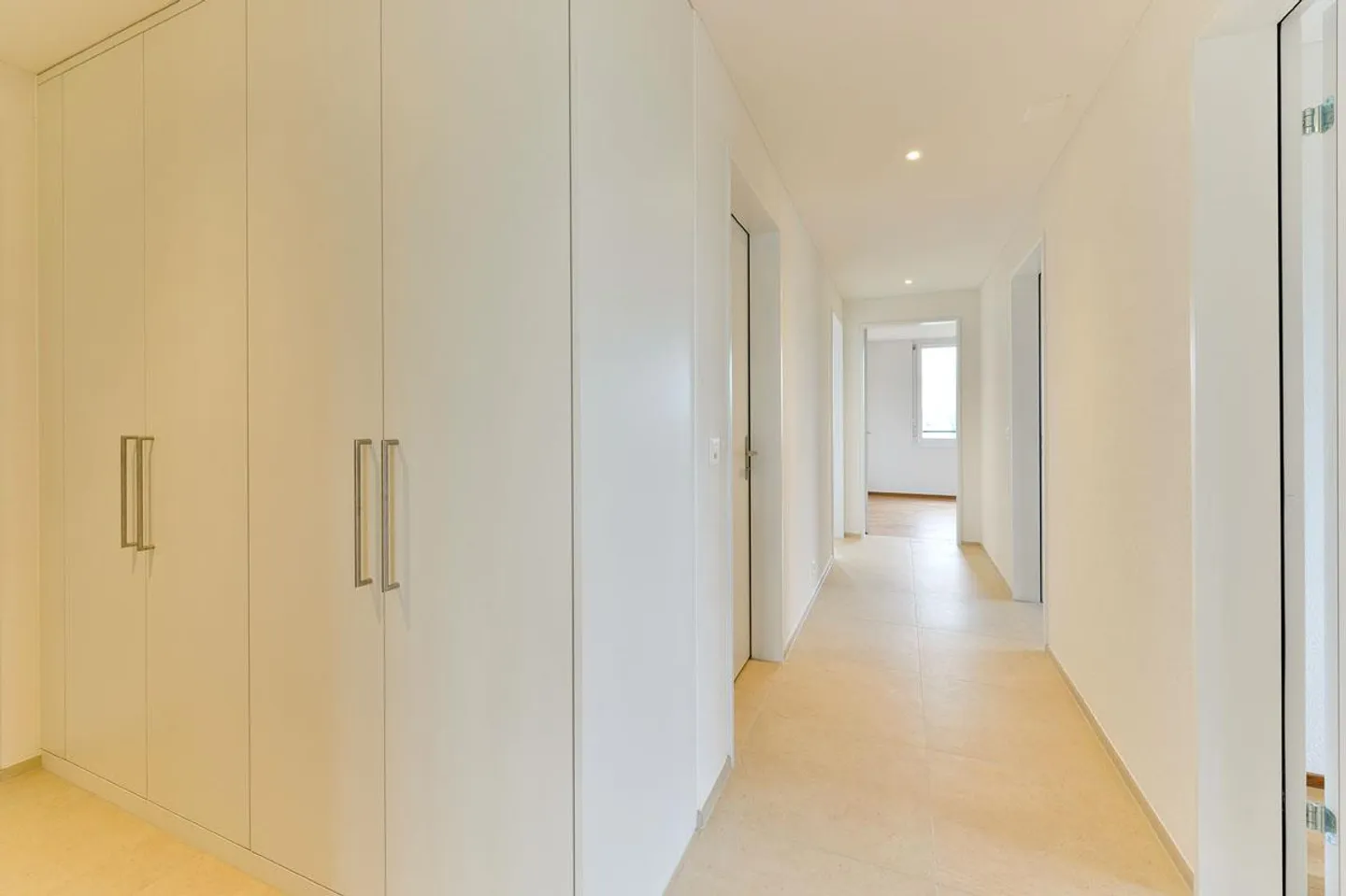 Appartamento spazioso e luminoso di 4,5 stanze a Muri AG - Foto 3 di 8