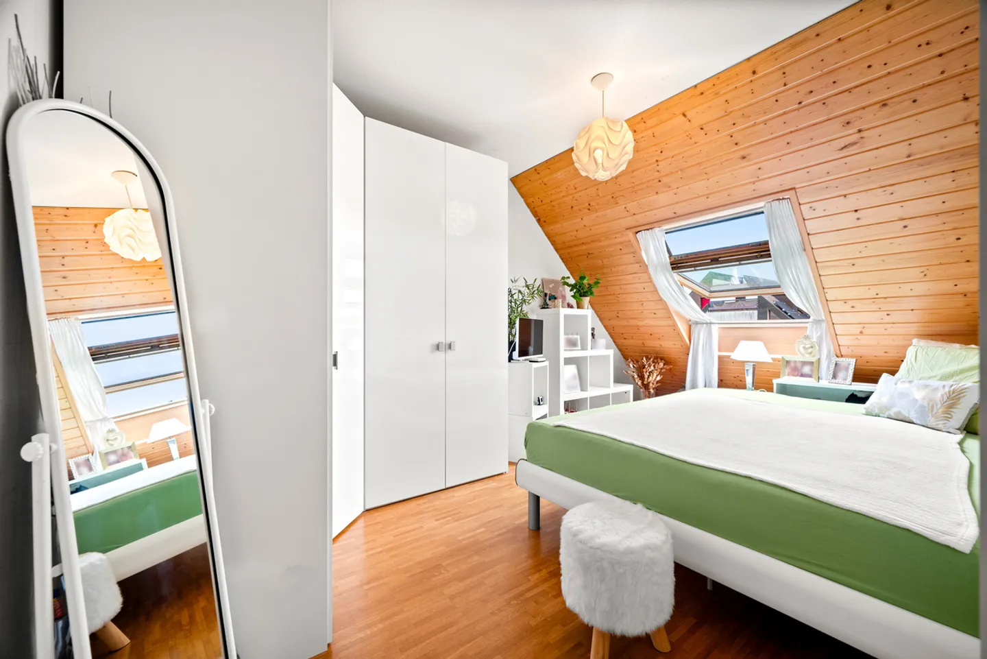 Charming Triplex in Nyon - Photo 7 of 9