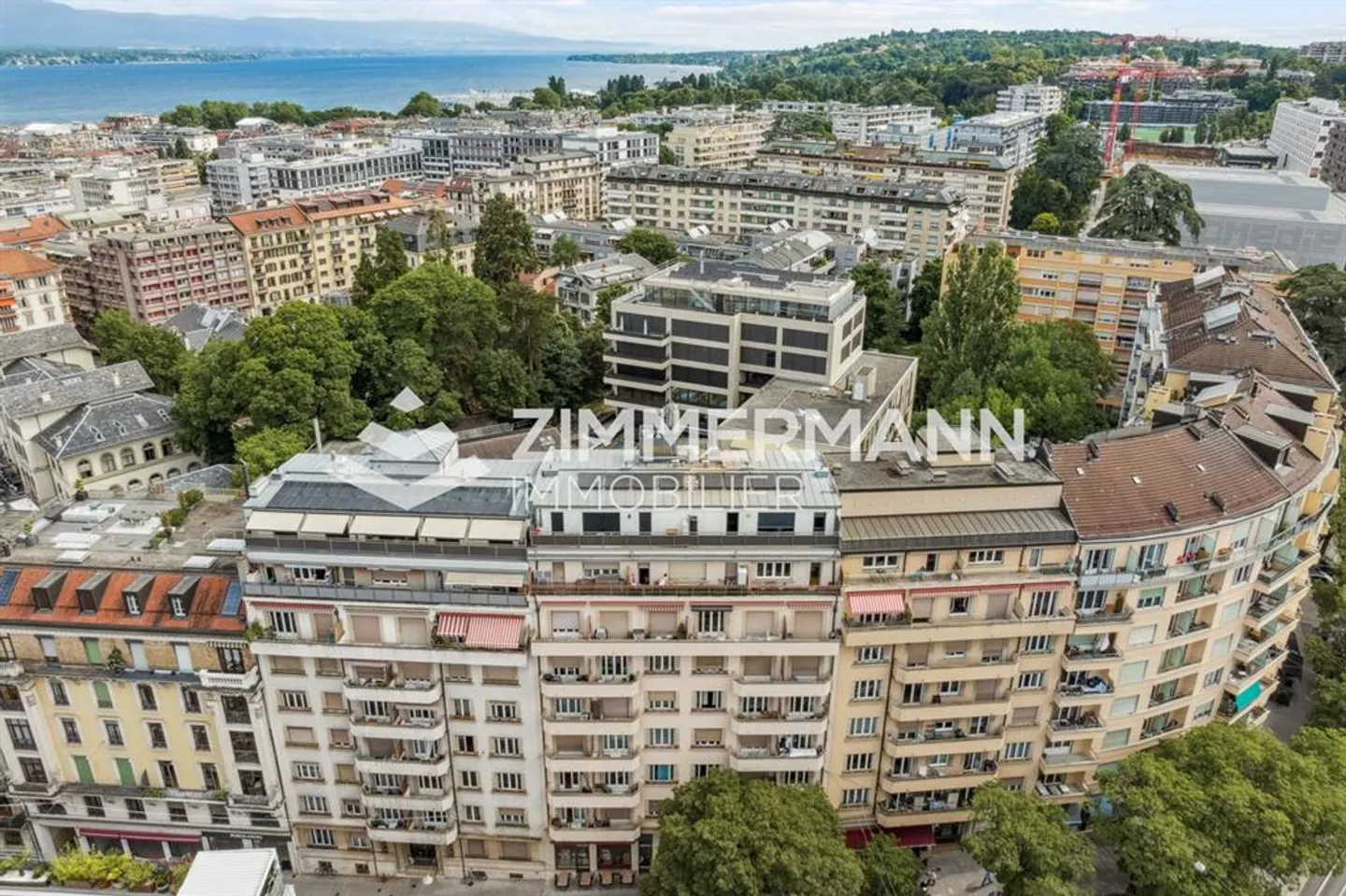 Place de parc moto intérieure - Photo 1 sur 1