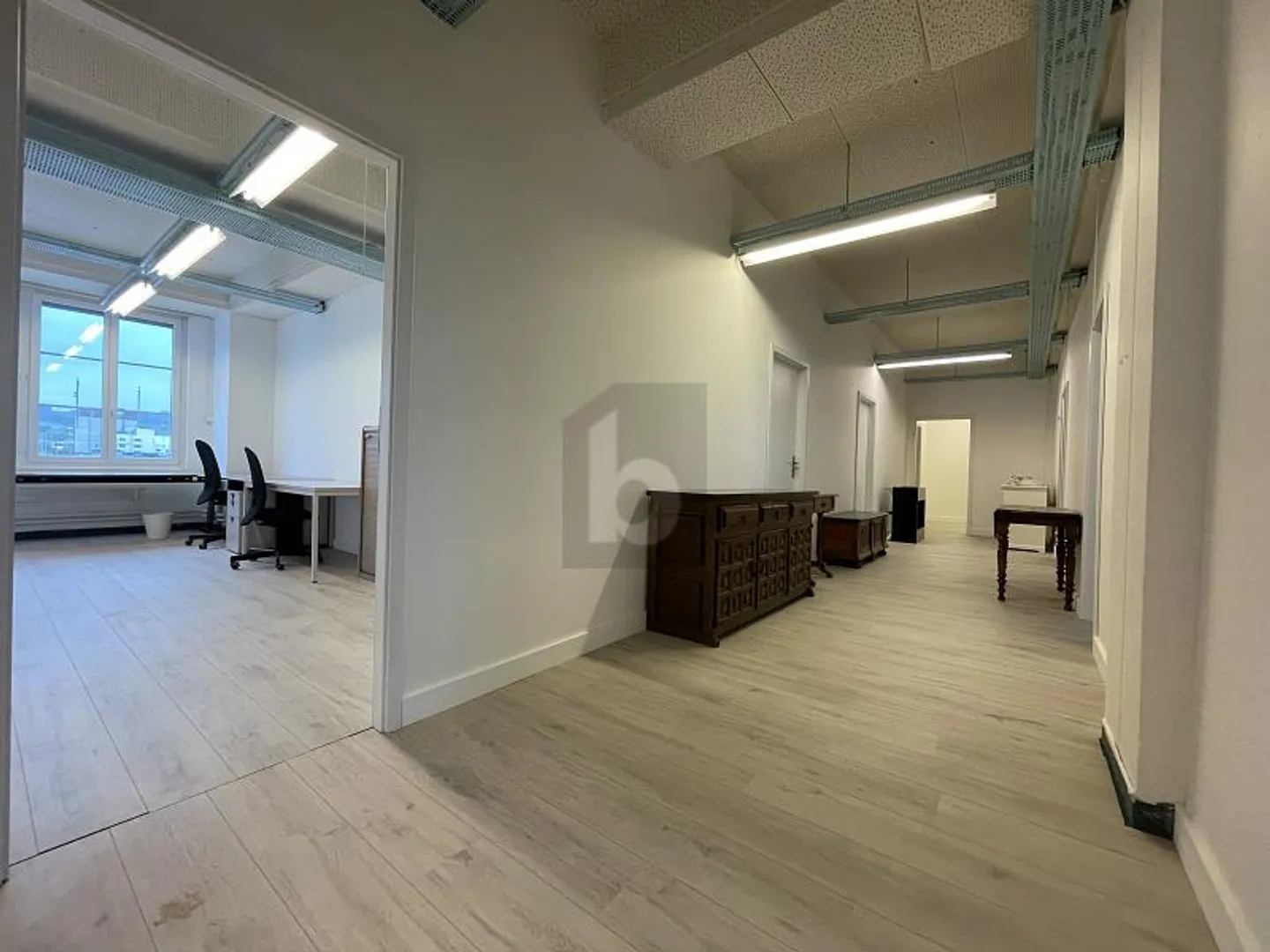 Bureau à louer - Photo 3 sur 6