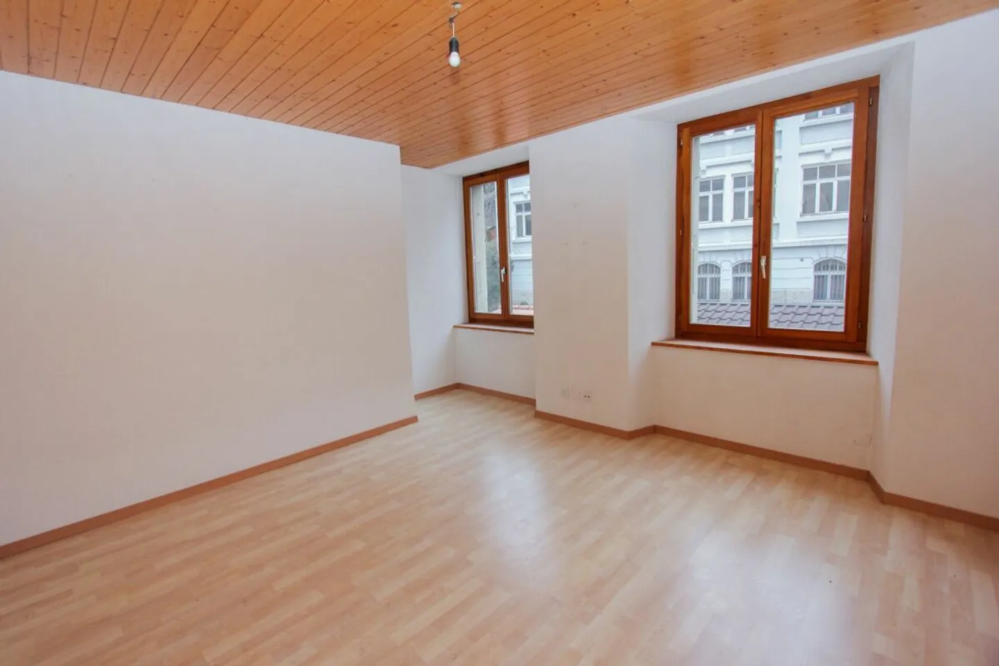 2.5-room apartment in a small building - Photo 2 of 7