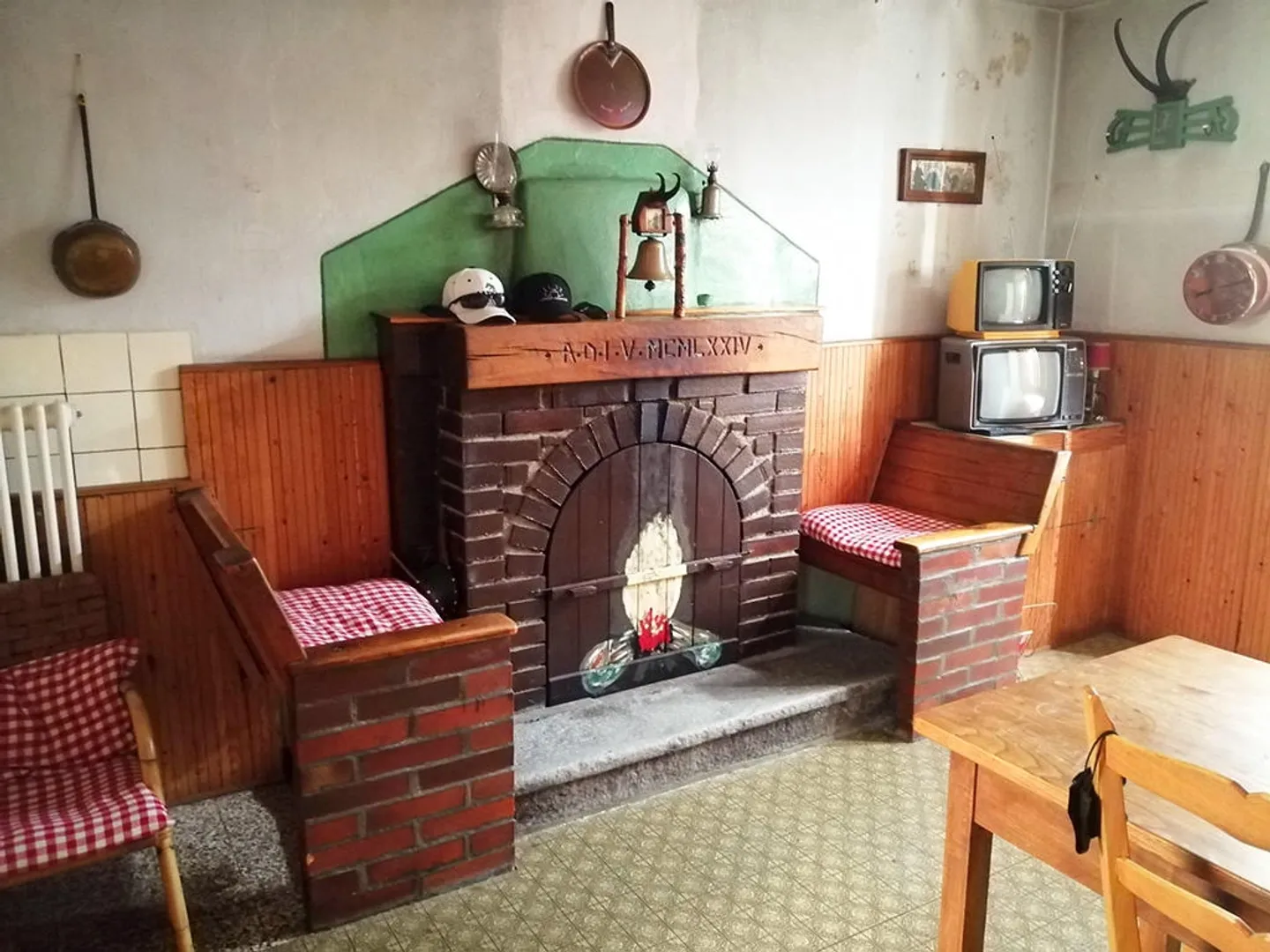 «COLLA -  SPAZIOSA CASA TICINESE - 8.0 LOCALI» - Foto 2 di 6