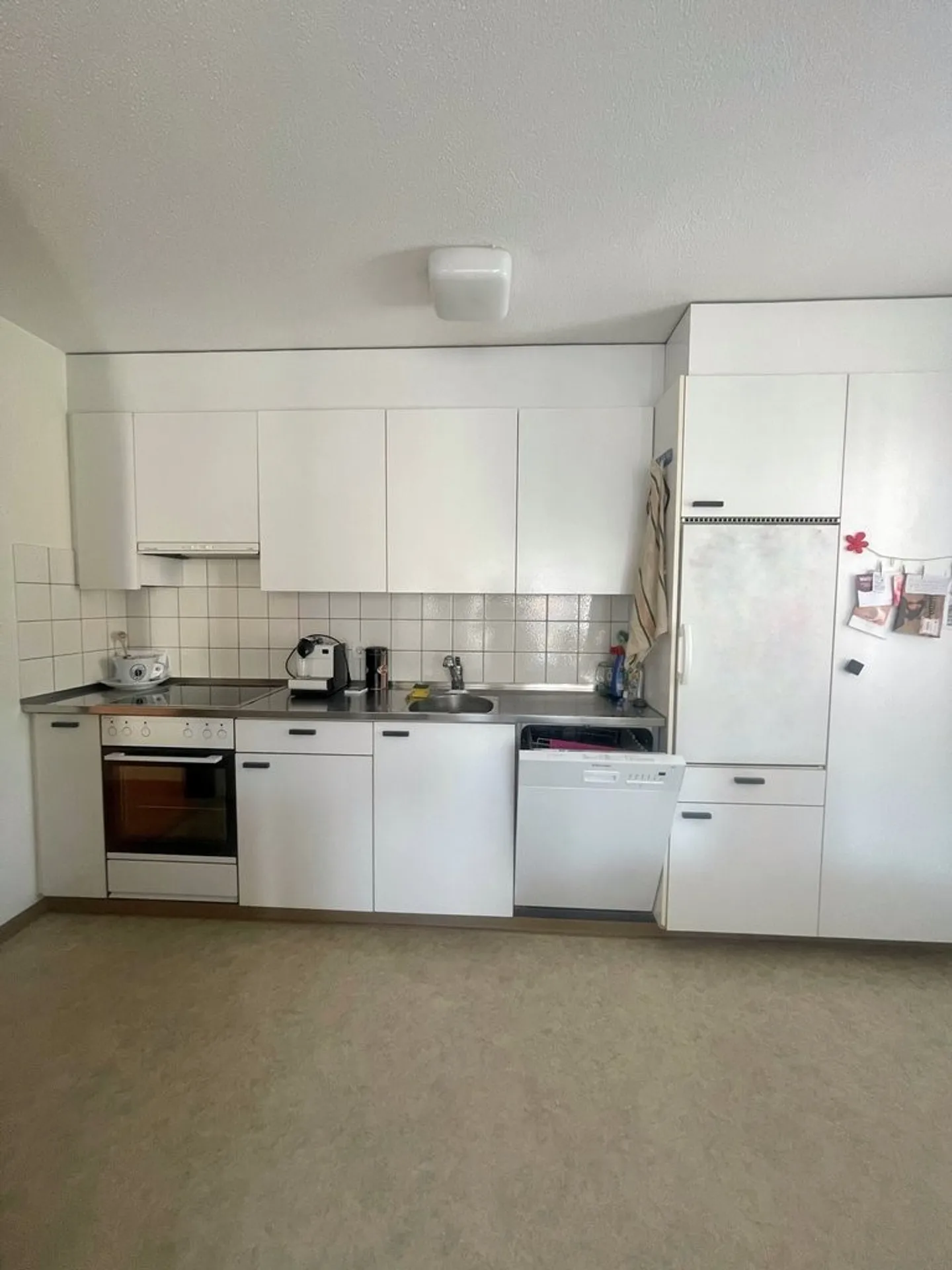 Appartamento spazioso e adatto alle famiglie in una posizione tranquilla! - Foto 3 di 9