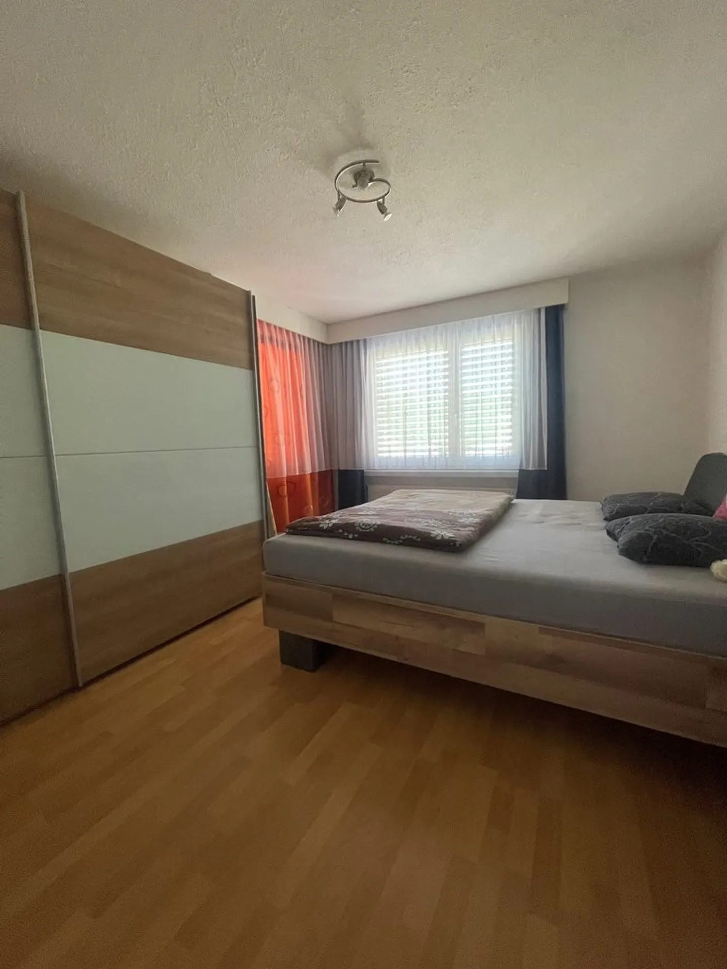 Appartamento spazioso e adatto alle famiglie in una posizione tranquilla! - Foto 7 di 9