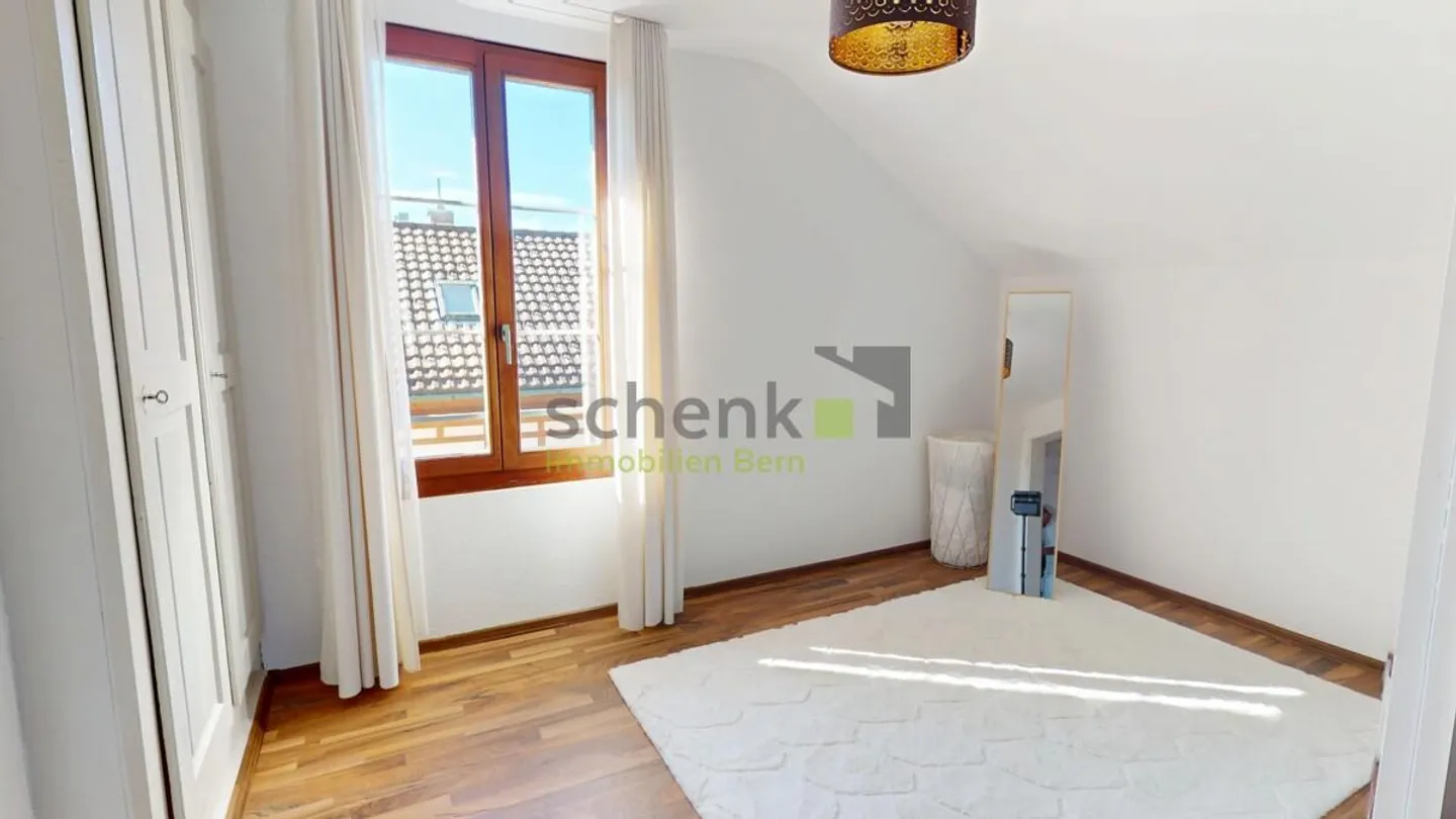 Very generous two-family house in a quiet location - Photo 14 of 15