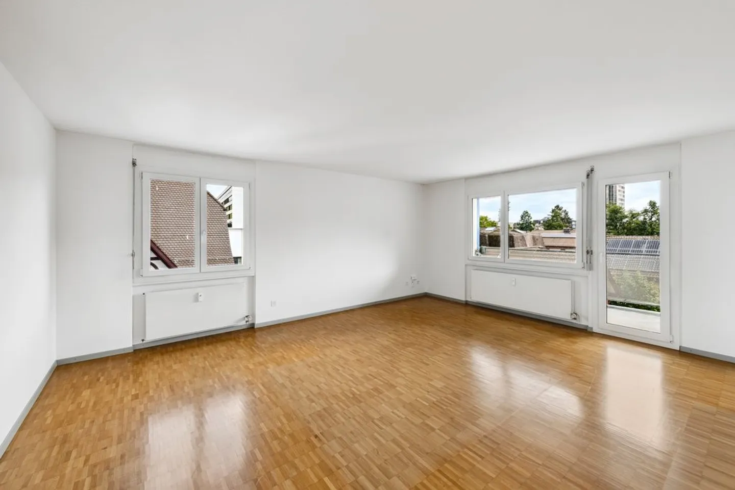 Appartement spacieux 4.5 pièces - Photo 3 sur 7