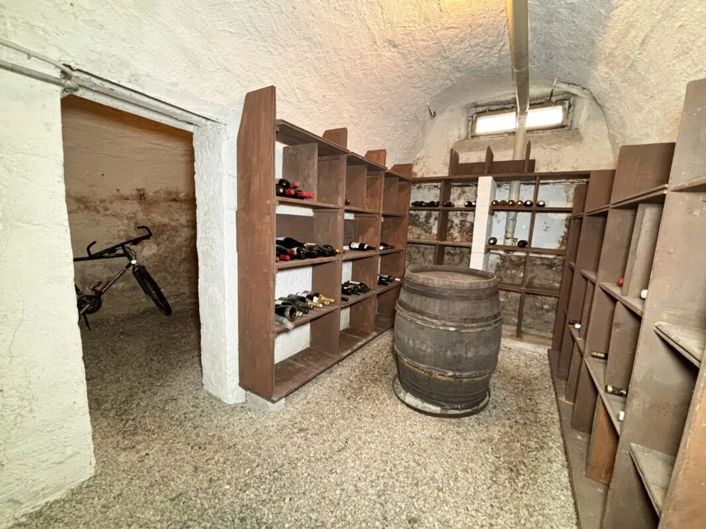 Stunning 7.5 Room Duplex Apartment - Photo 14 of 15