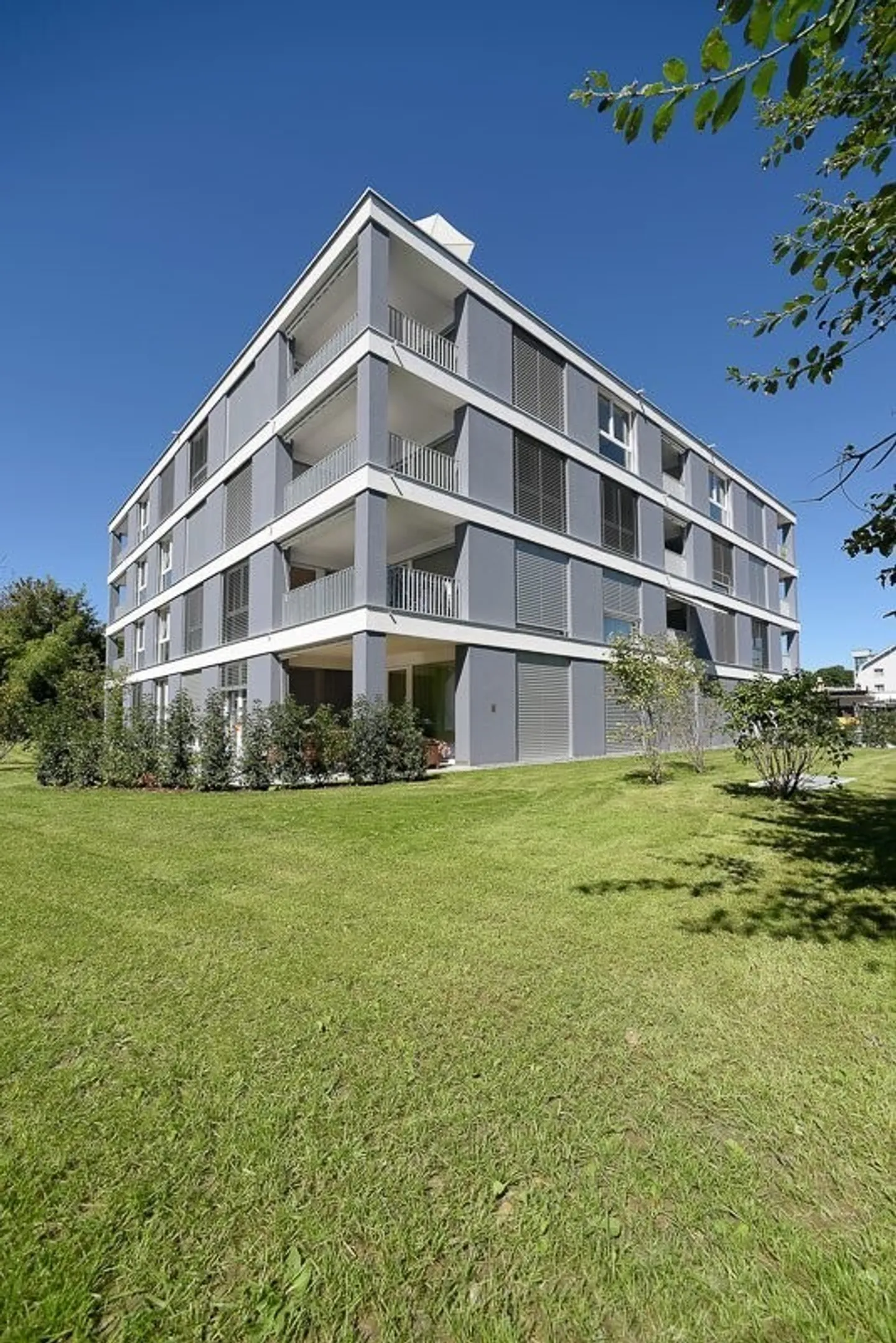 Appartement lumineux avec loggia confortable - Photo 1 sur 6