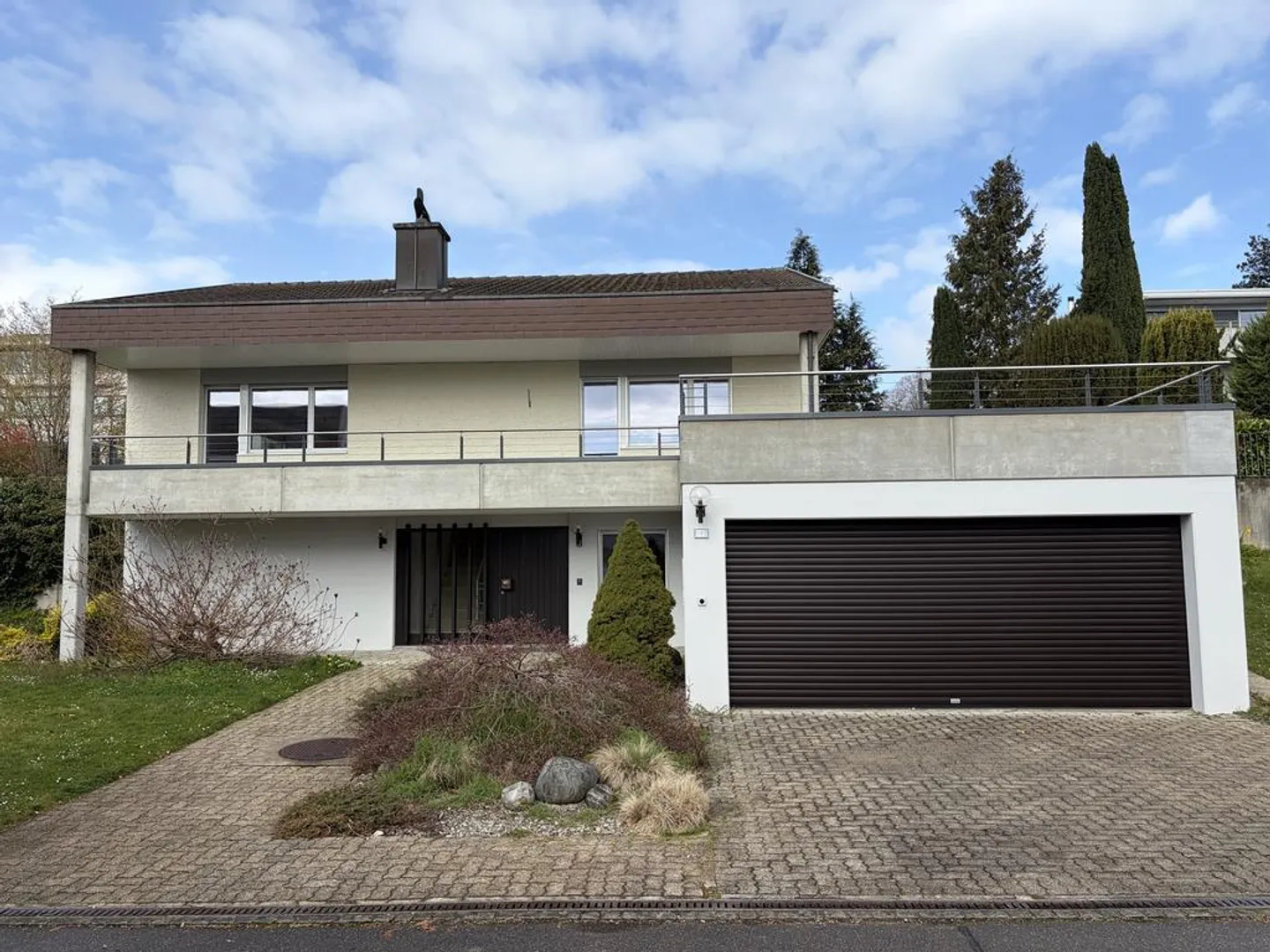 freistehendes Einfamilienhaus - komplett neu renoviert - Foto 1 di 12