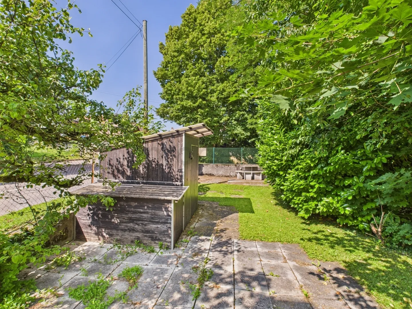 Maison individuelle exclusive dans un emplacement calme en bordure de forêt avec vue sur le lac et jardin - Photo 12 sur 12