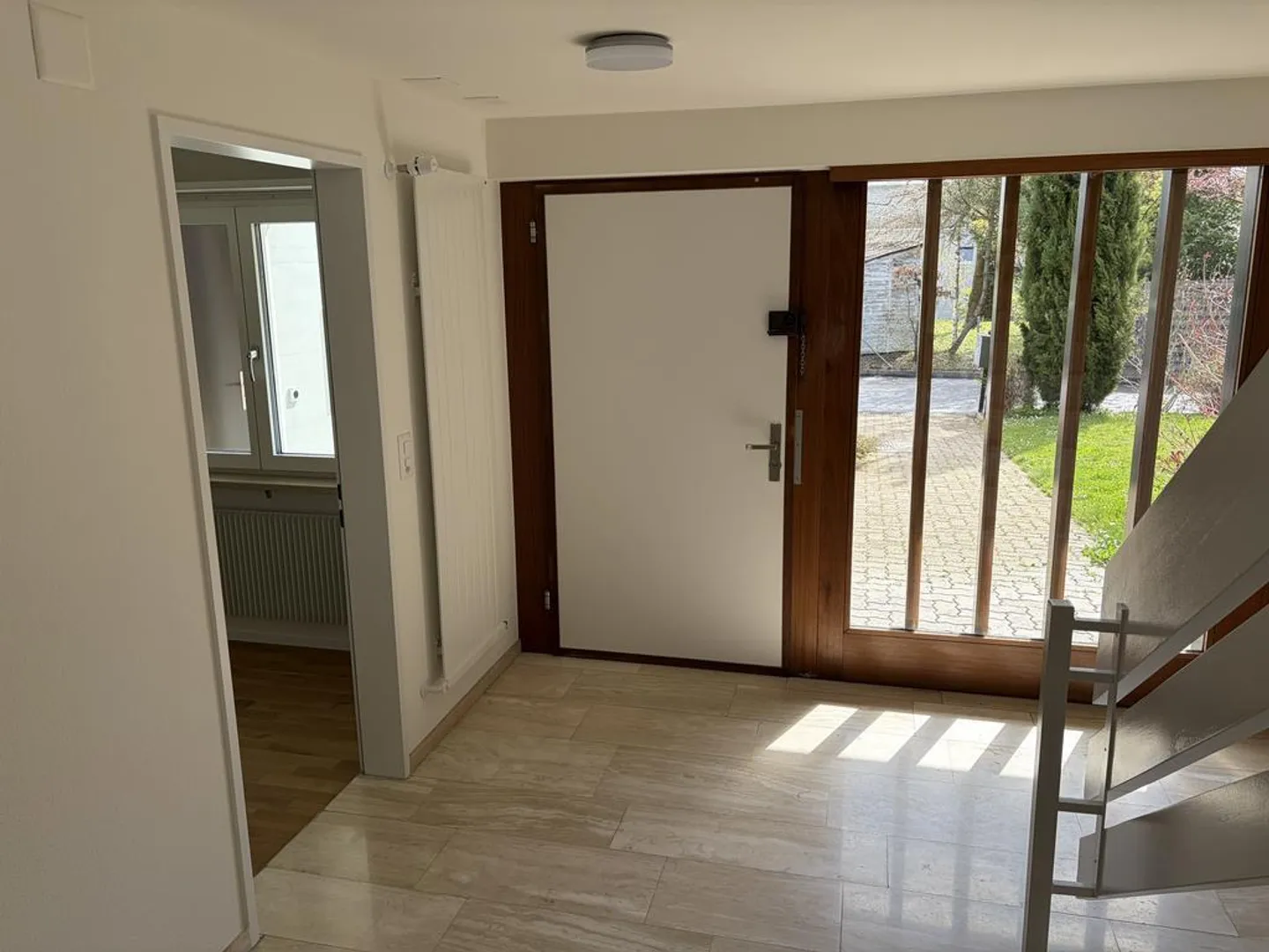 freistehendes Einfamilienhaus - komplett neu renoviert - Foto 2 di 12