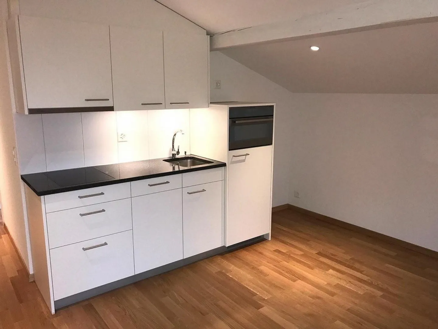 Studio moderne de 22 m² au dernier étage / 4ème étage - Photo 2 sur 6