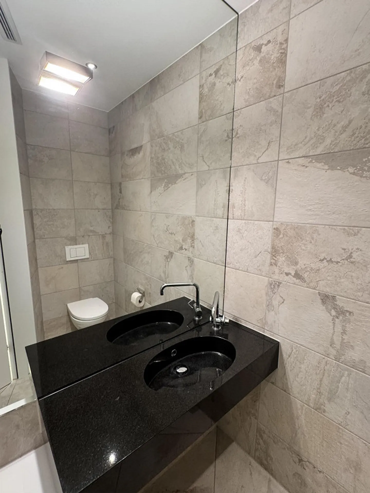 Bureau/atelier attrayant de 88 m² avec cuisine à la Guggistrasse 14 a - Photo 7 sur 11