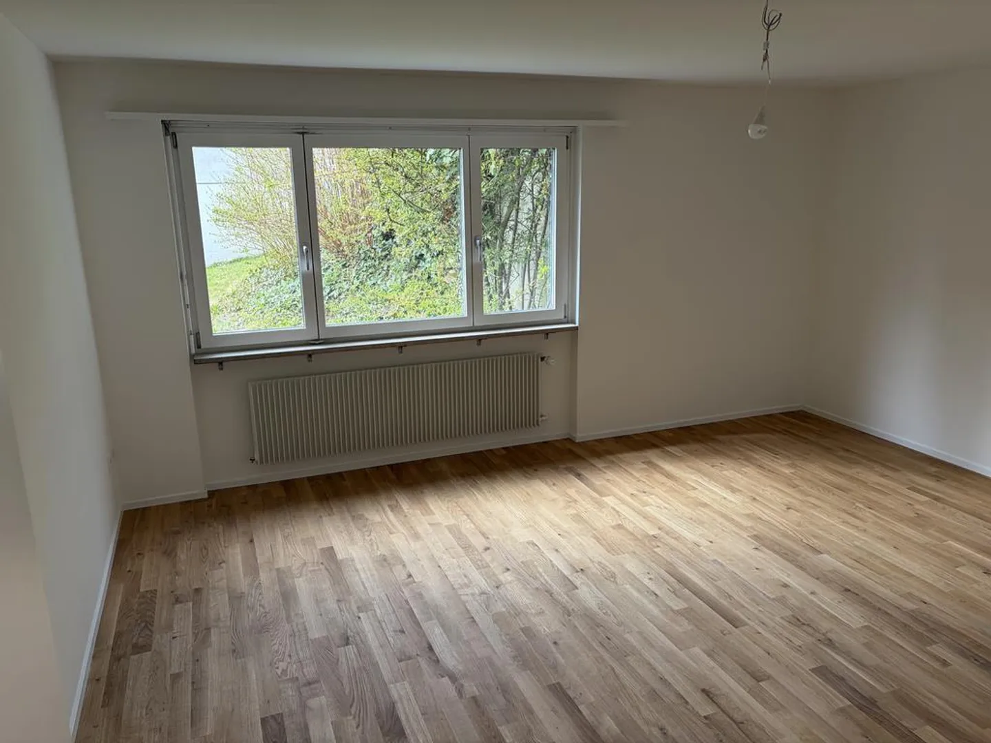 freistehendes Einfamilienhaus - komplett neu renoviert - Foto 3 di 12