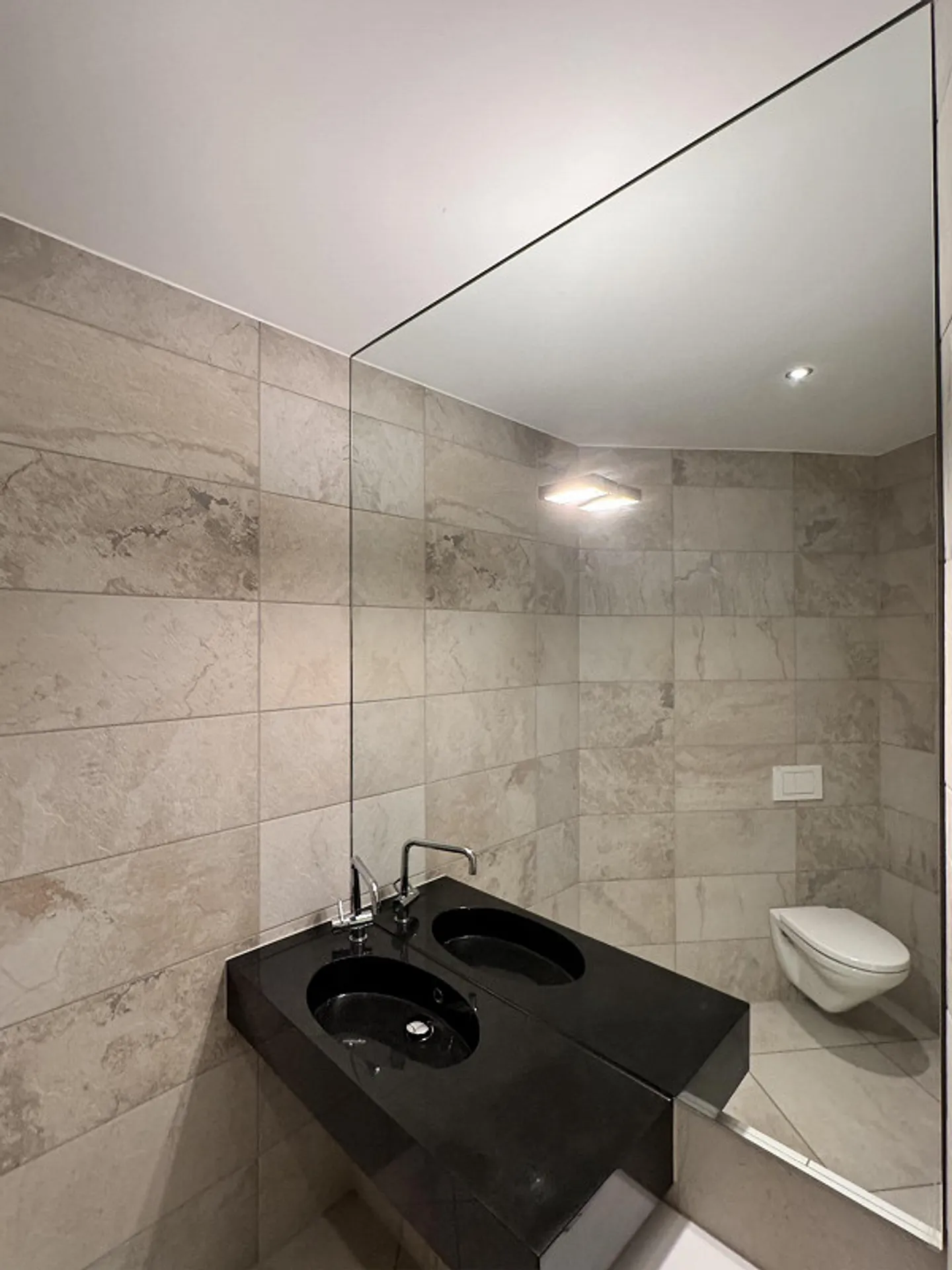 Bureau/atelier attrayant de 88 m² avec cuisine à la Guggistrasse 14 a - Photo 8 sur 11