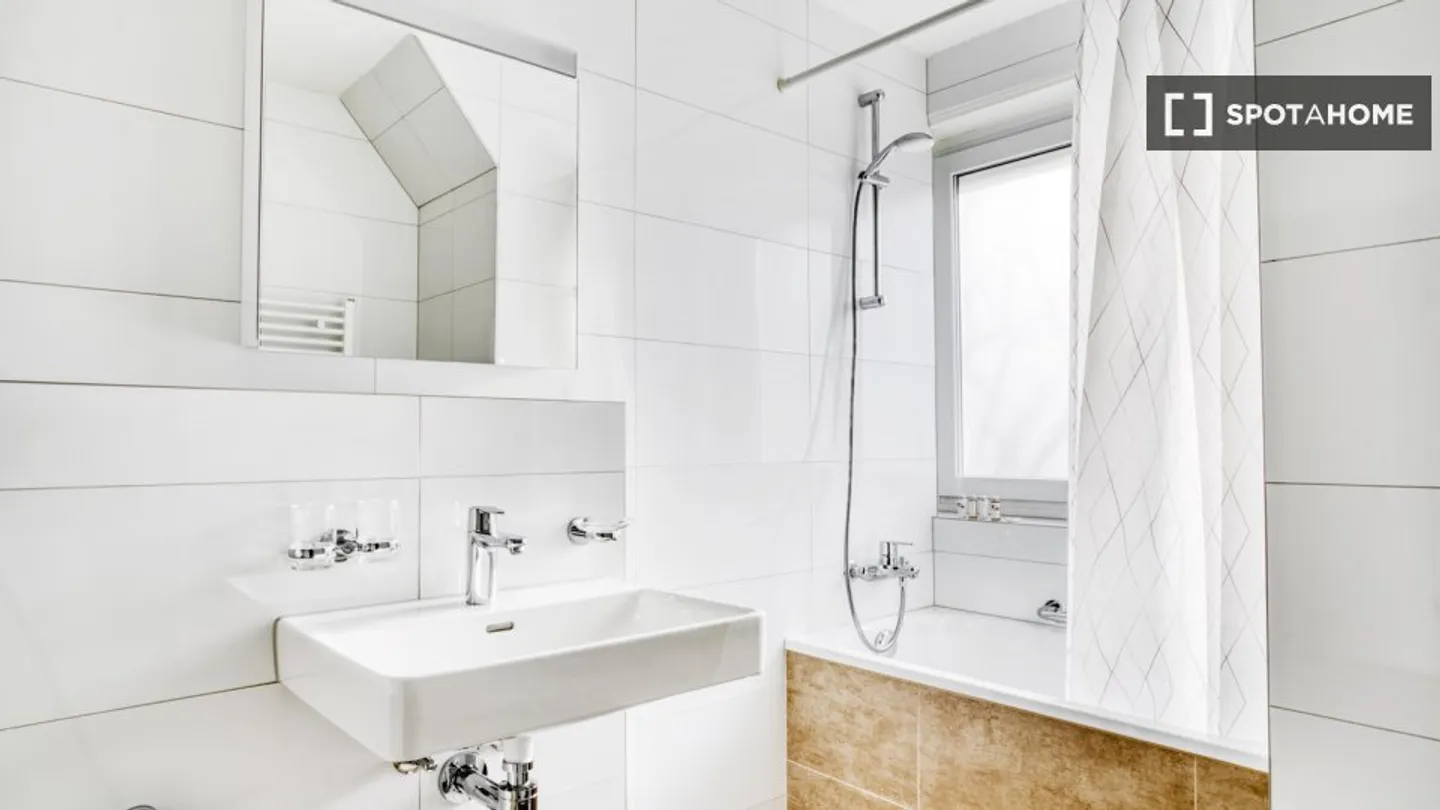 Scopri, visita e affitta la tua nuova casa online con piena fiducia. - Foto 9 di 10