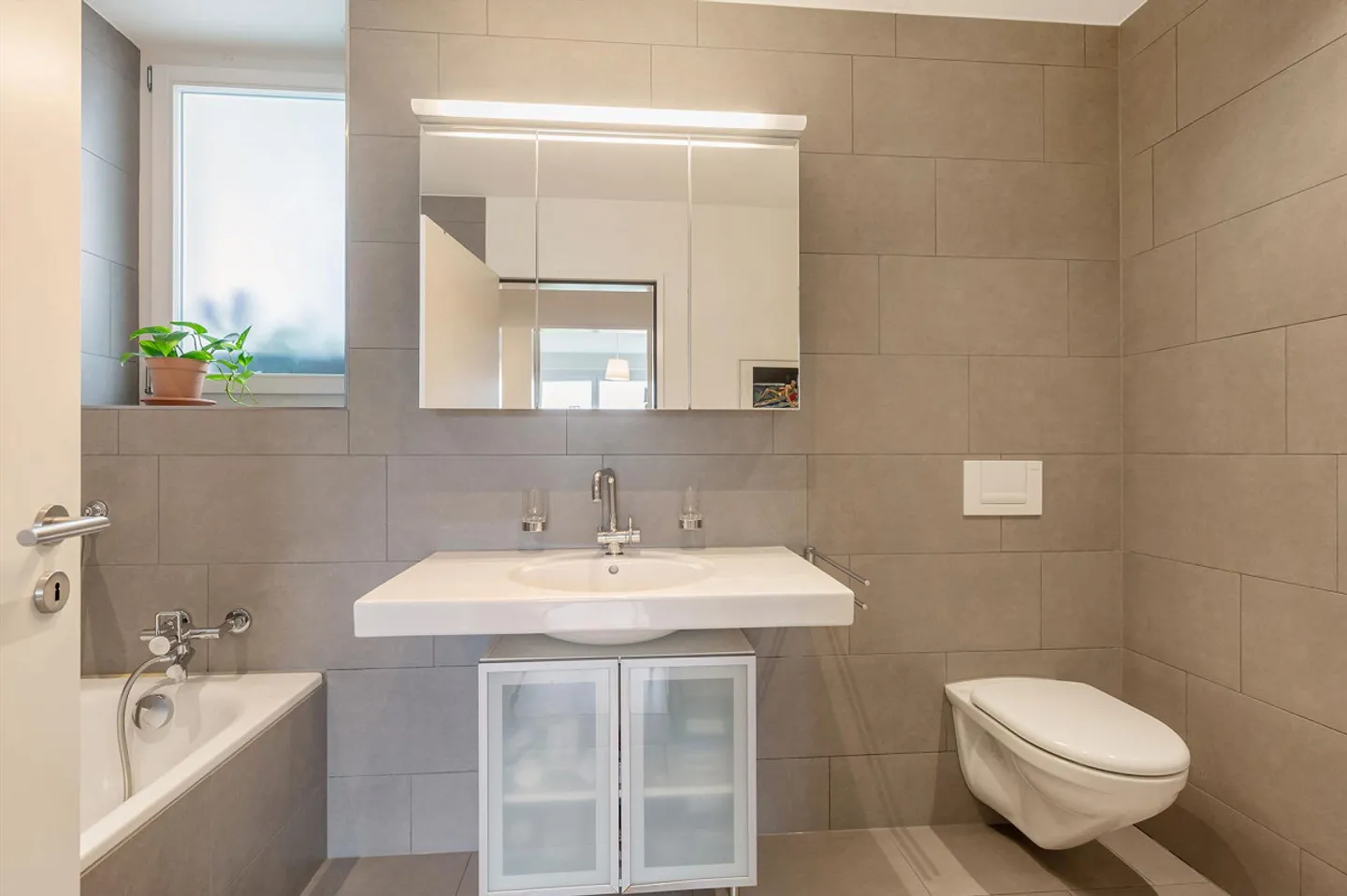 Appartement lumineux avec une haute qualité de vie dans un emplacement central - Photo 8 sur 11