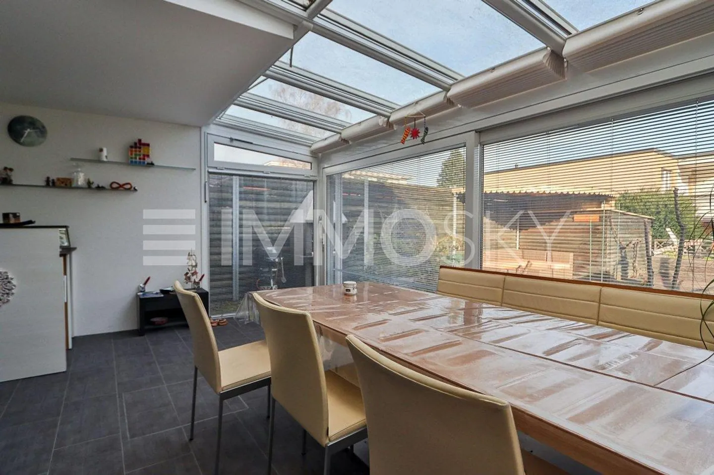 Comfortable family living on 2 floors with winter garden - Photo 4 of 5