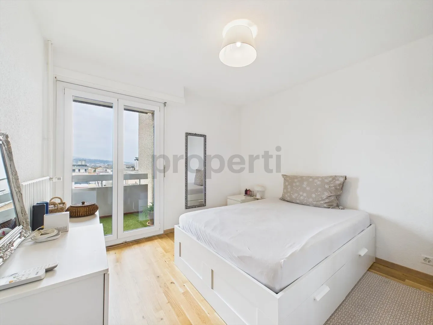 Apartment for rent - Photo 8 of 13