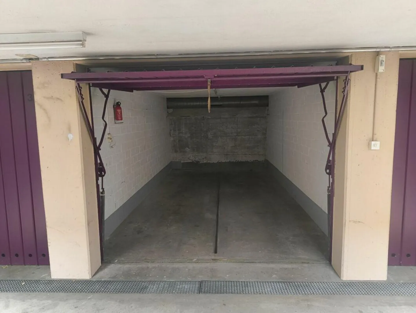 Garage box in the parking garage in Pratteln - Photo 1 of 1