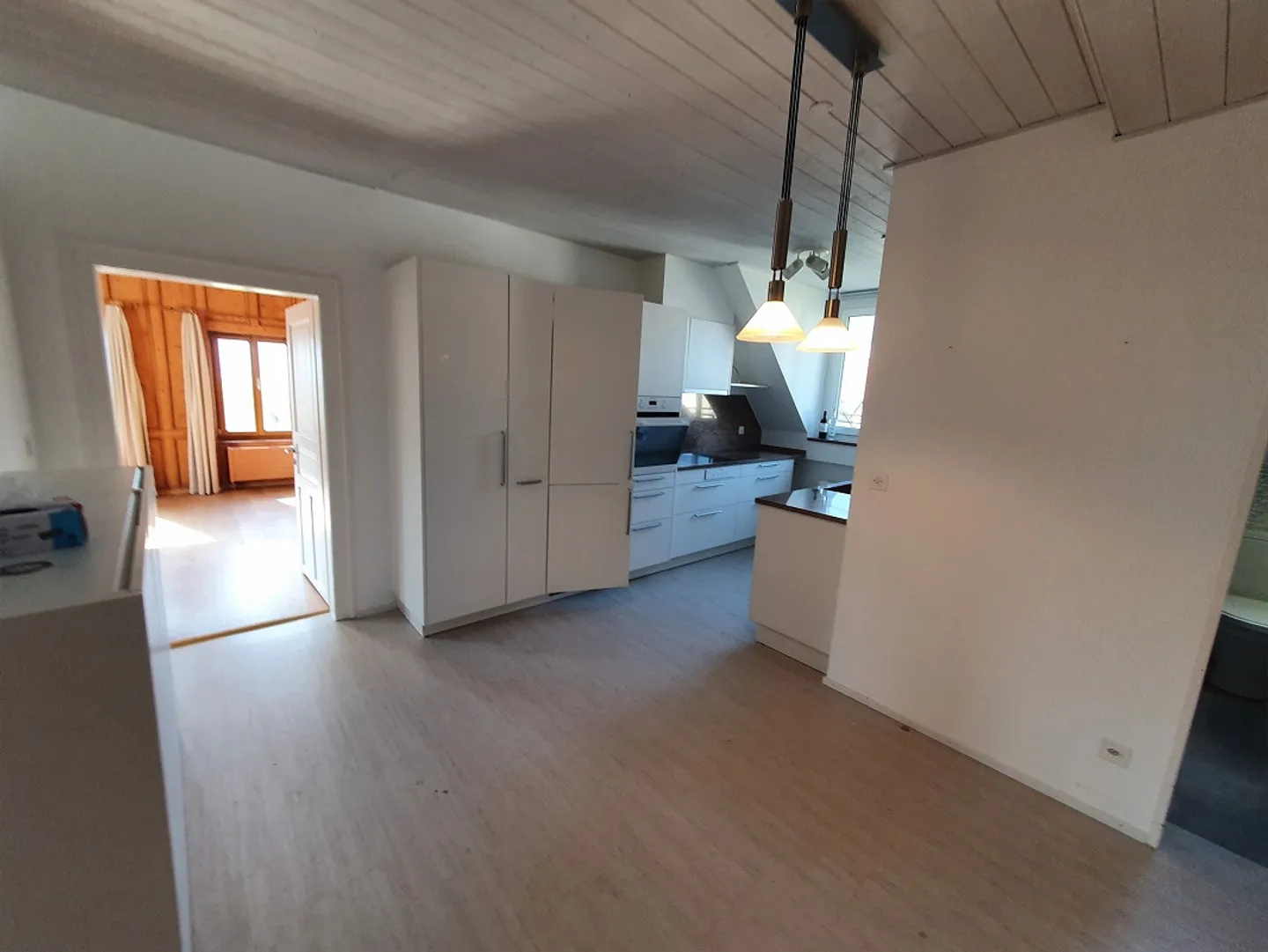 Charmant appartement mansardé avec terrasse dans un environnement verdoyant - Photo 7 sur 18