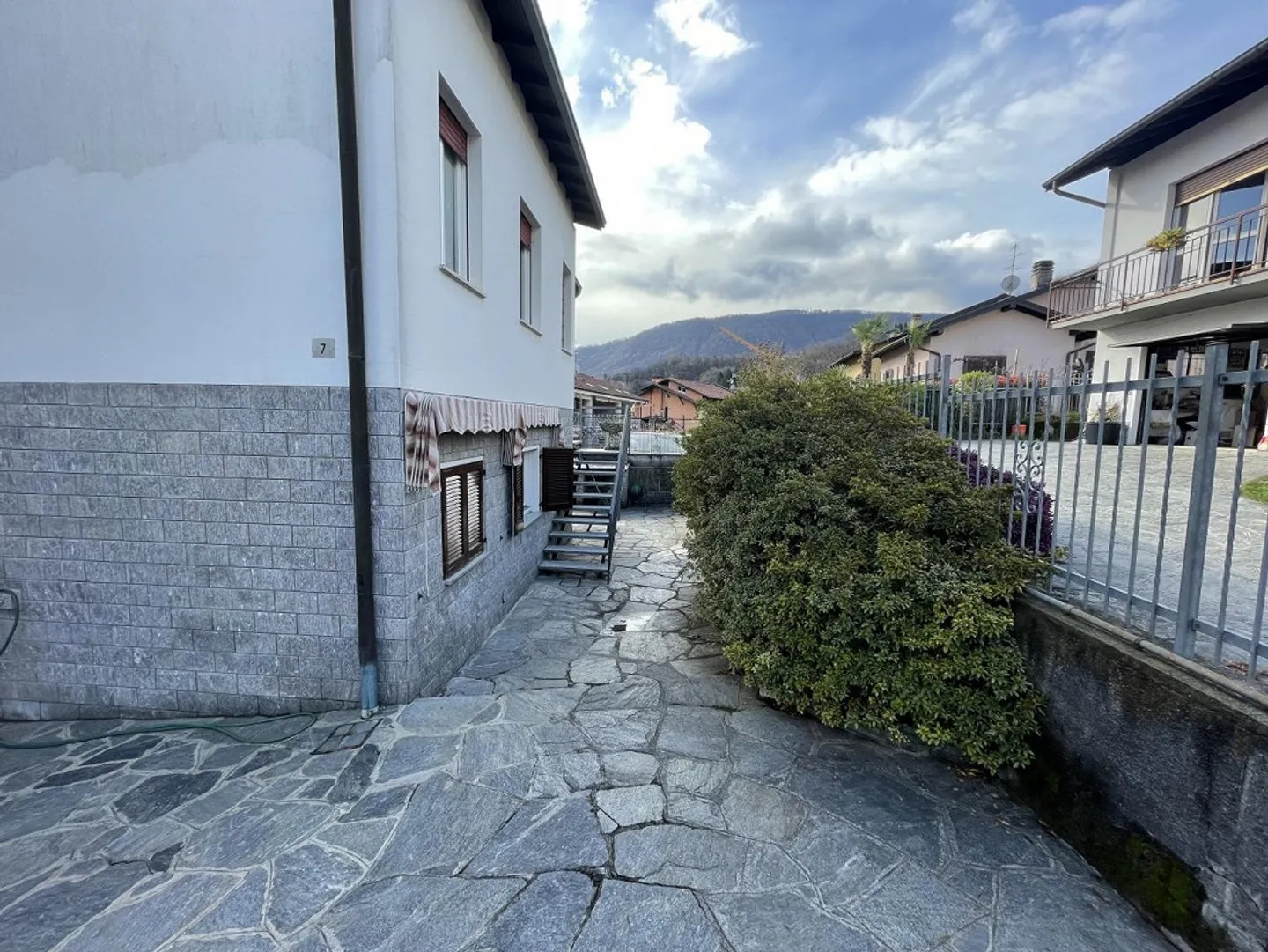 Casa singola in affitto - Foto 11 di 33