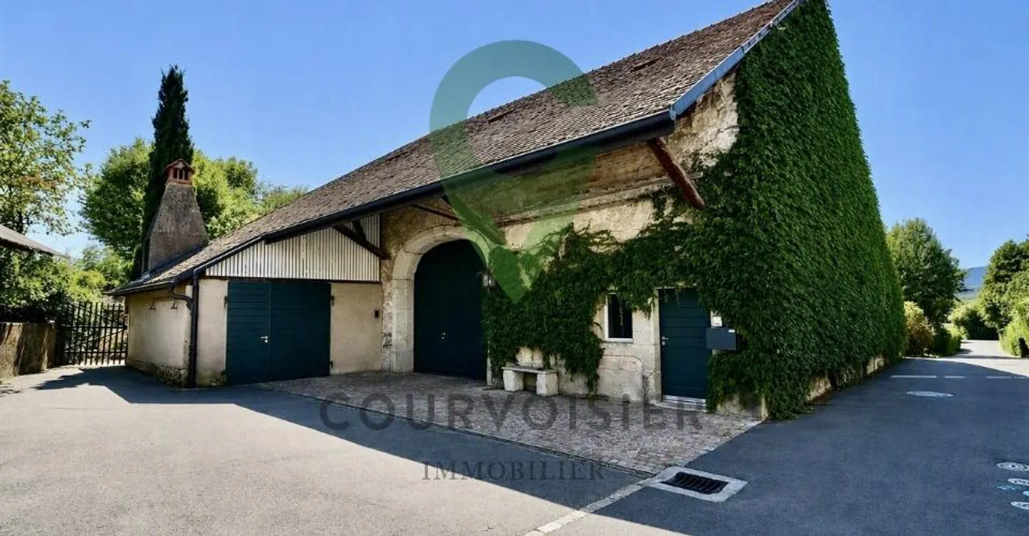 Character home with 2 apartments and great potential for development - Photo 1 of 12