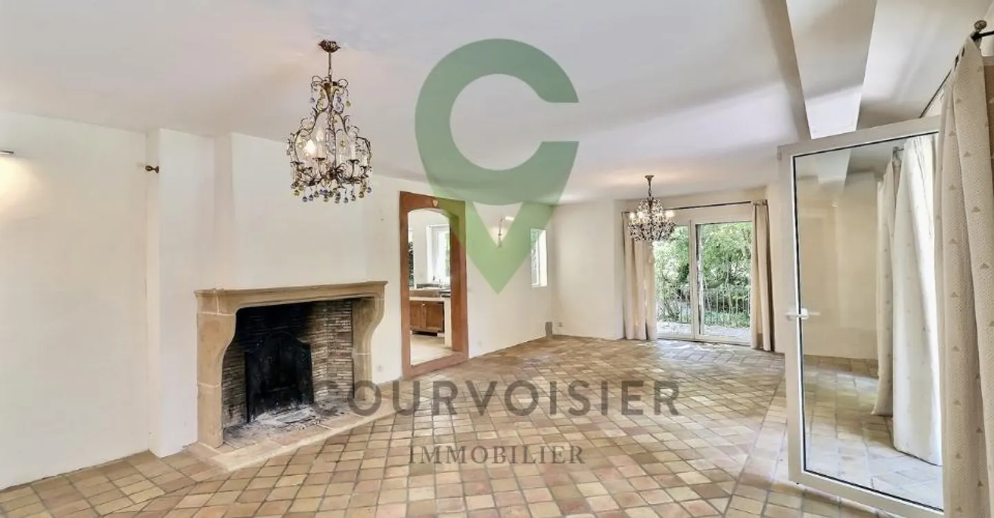 Character home with 2 apartments and great potential for development - Photo 2 of 12
