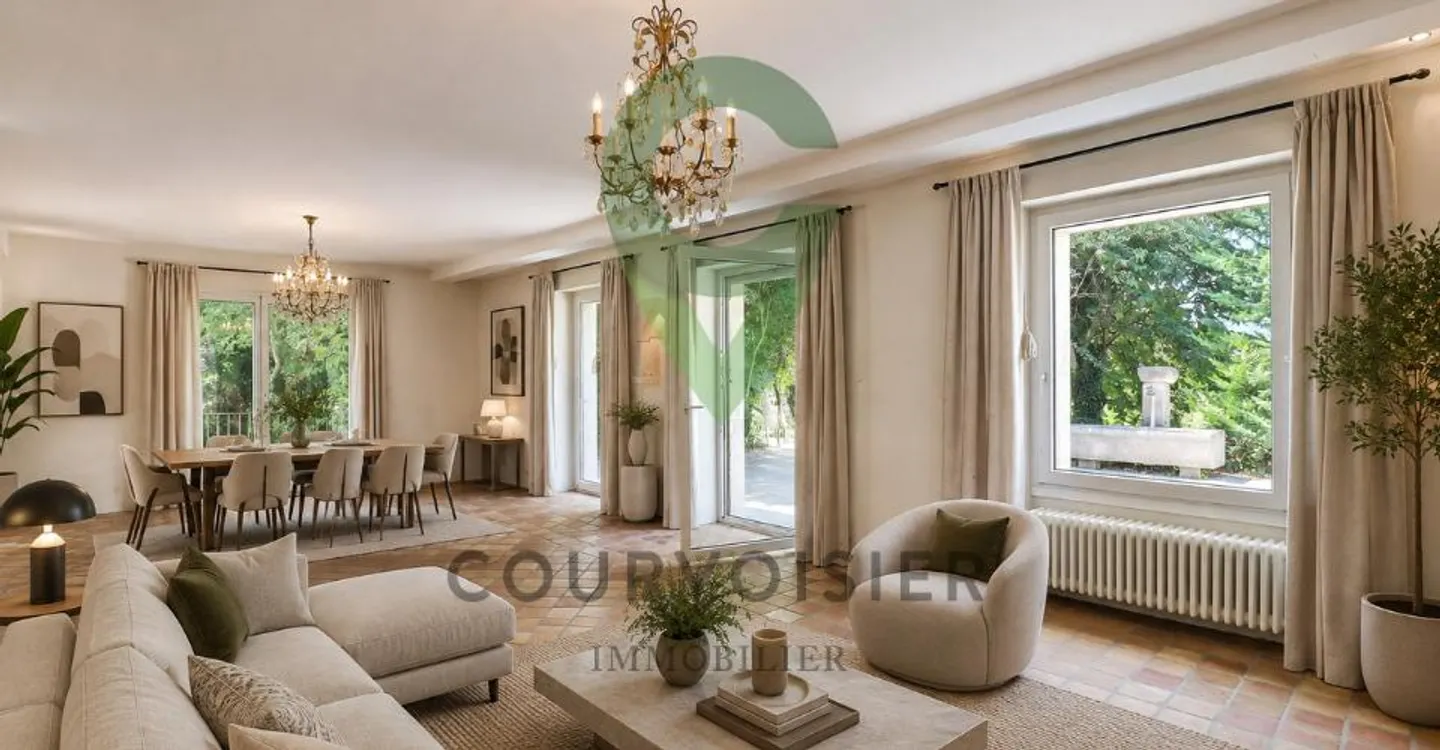 Character home with 2 apartments and great potential for development - Photo 3 of 12