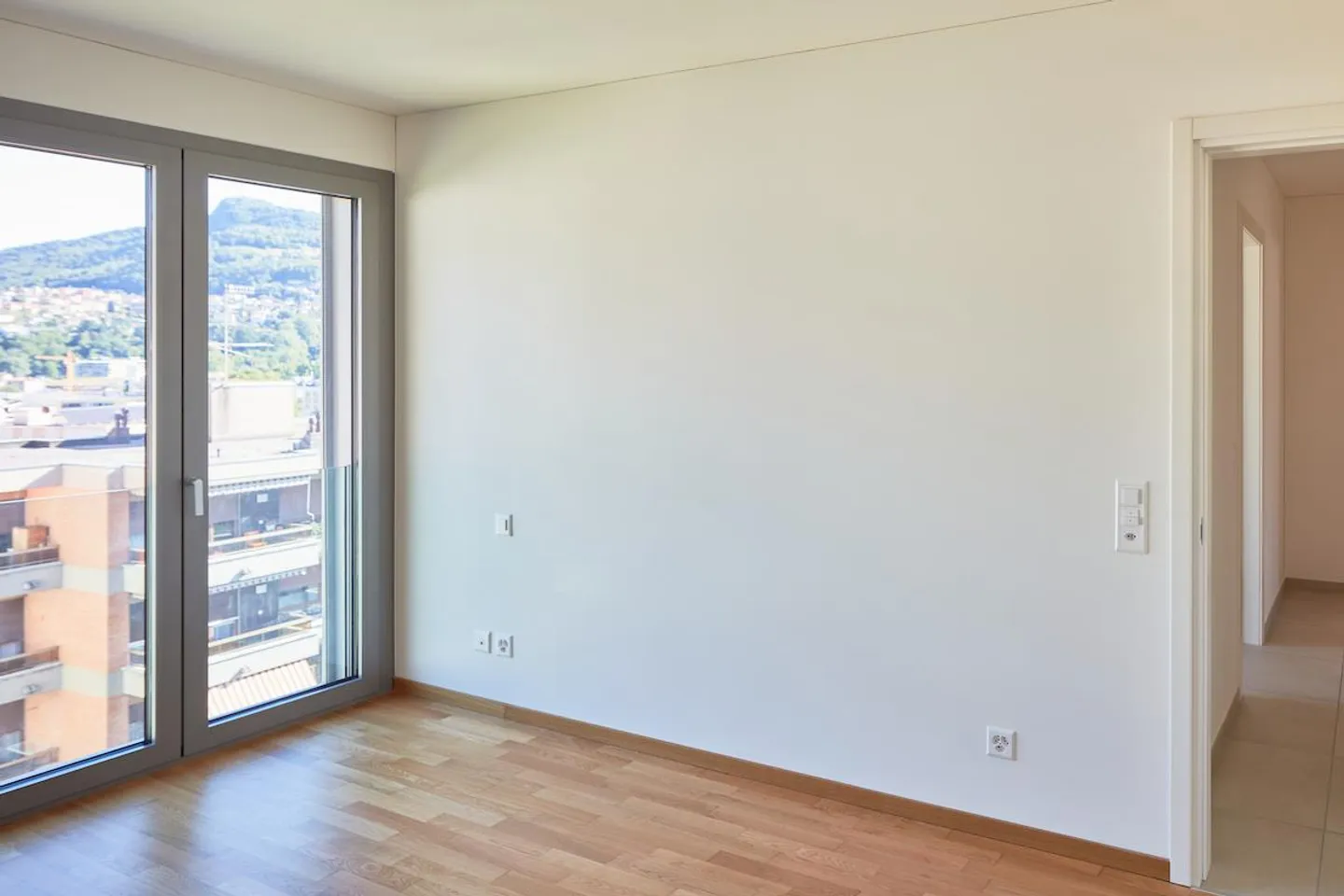 Modern Attic in Tranquil Area - Photo 4 of 12